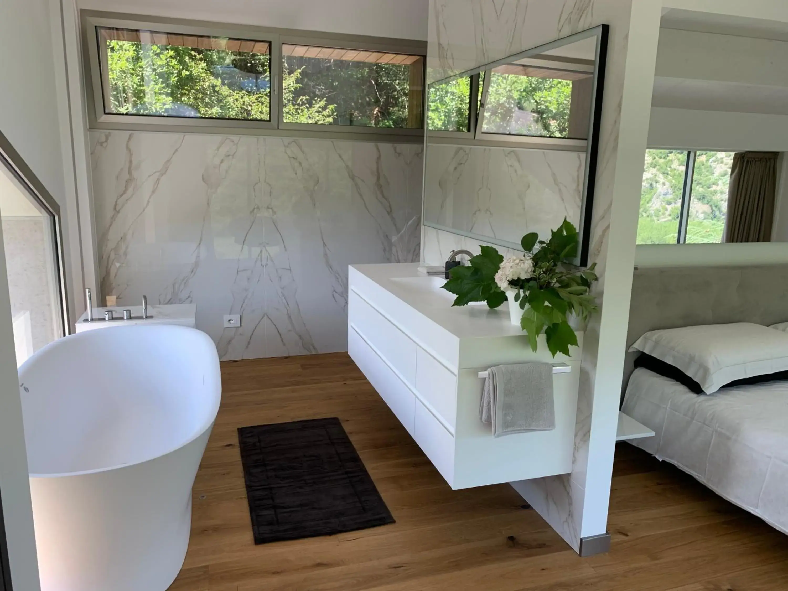 Deluxe Double Room with Bath in La Forestale Luxury Ecolodge - La Suite Royale Deluxe Double Room with Bath in La Forestale Luxury Ecolodge - La Suite Royale