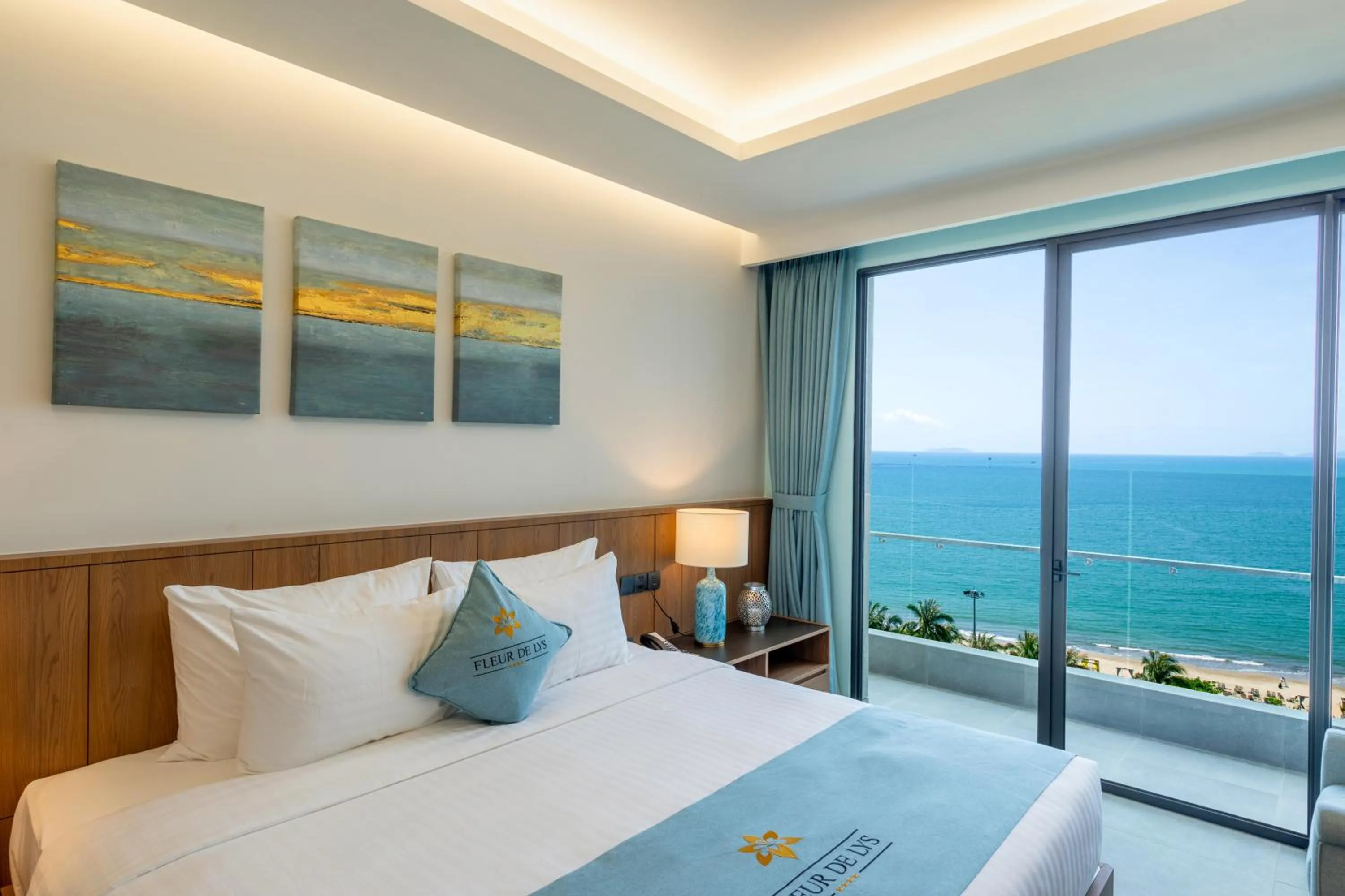 View (from property/room), Bed in Fleur de Lys Hotel Quy Nhon
