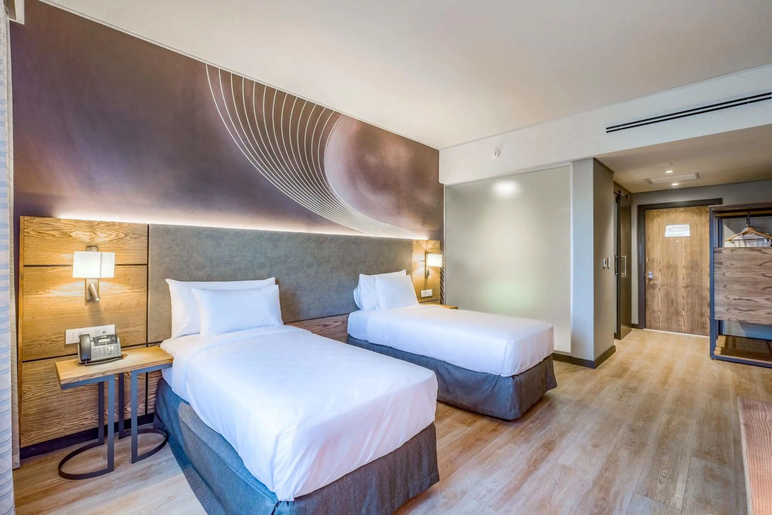 Bedroom, Bed in Radisson Hotel and Convention Centre OR Tambo Airport