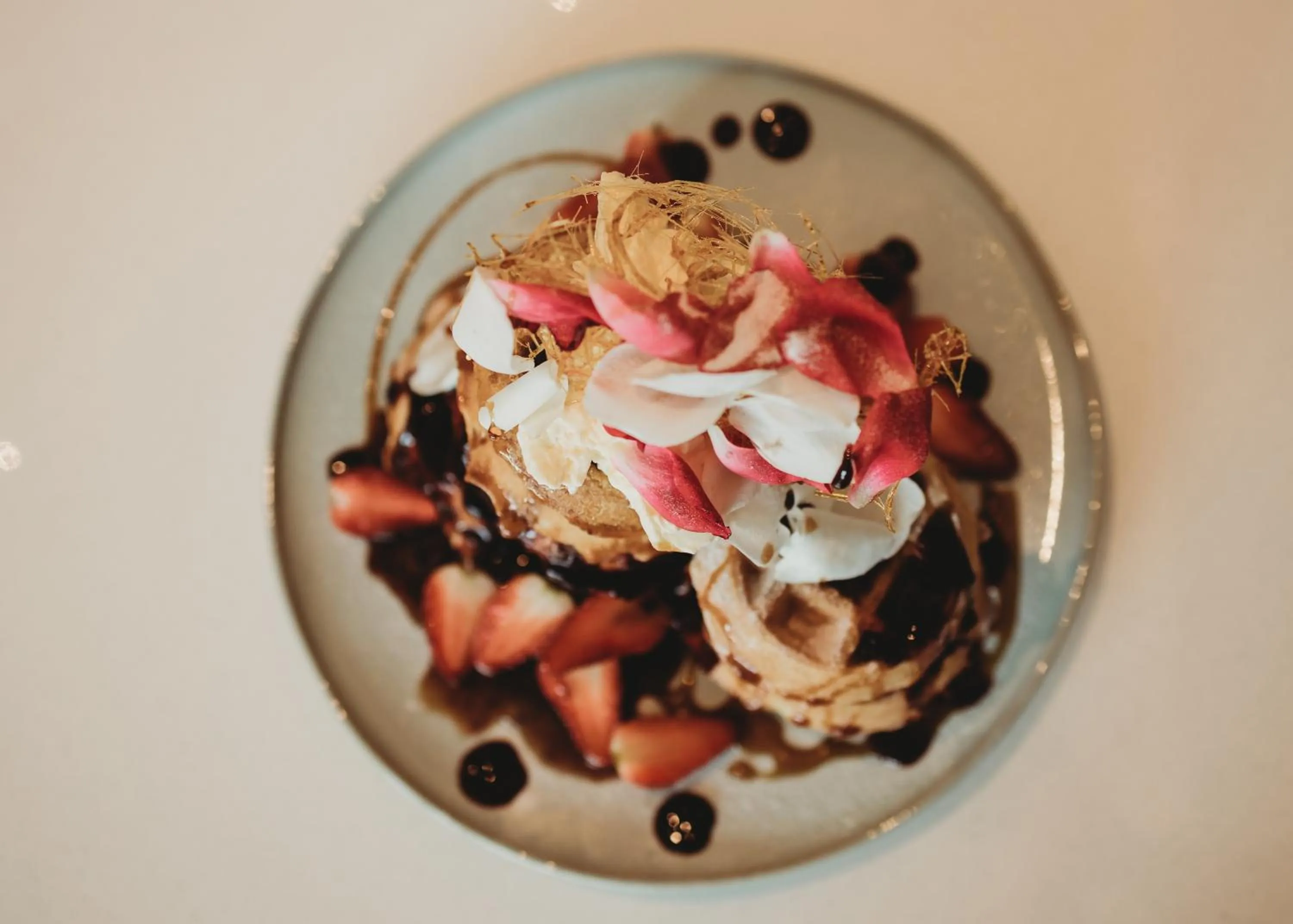 Restaurant/places to eat in Radisson Hotel and Convention Centre OR Tambo Airport