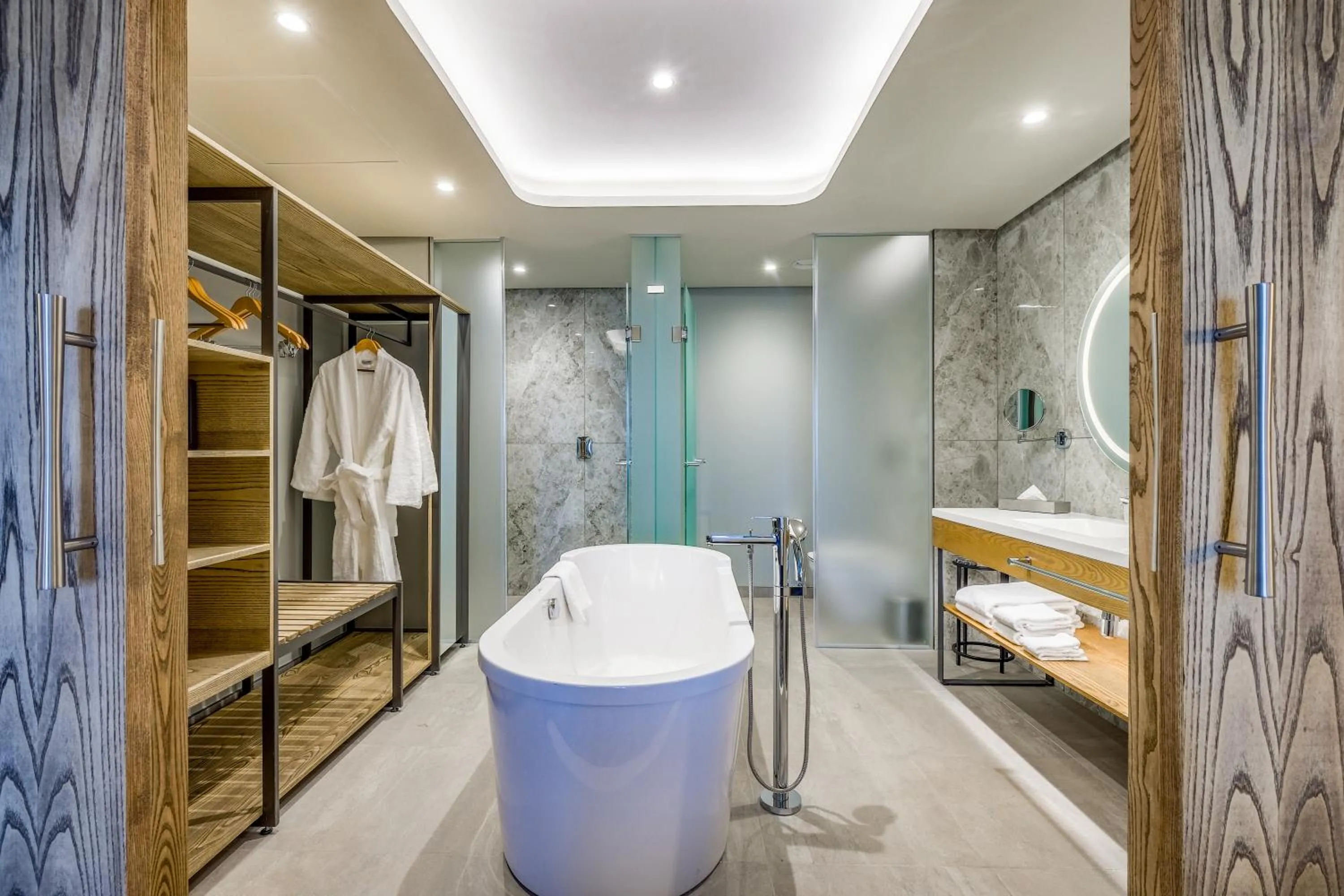 Toilet in Radisson Hotel and Convention Centre OR Tambo Airport