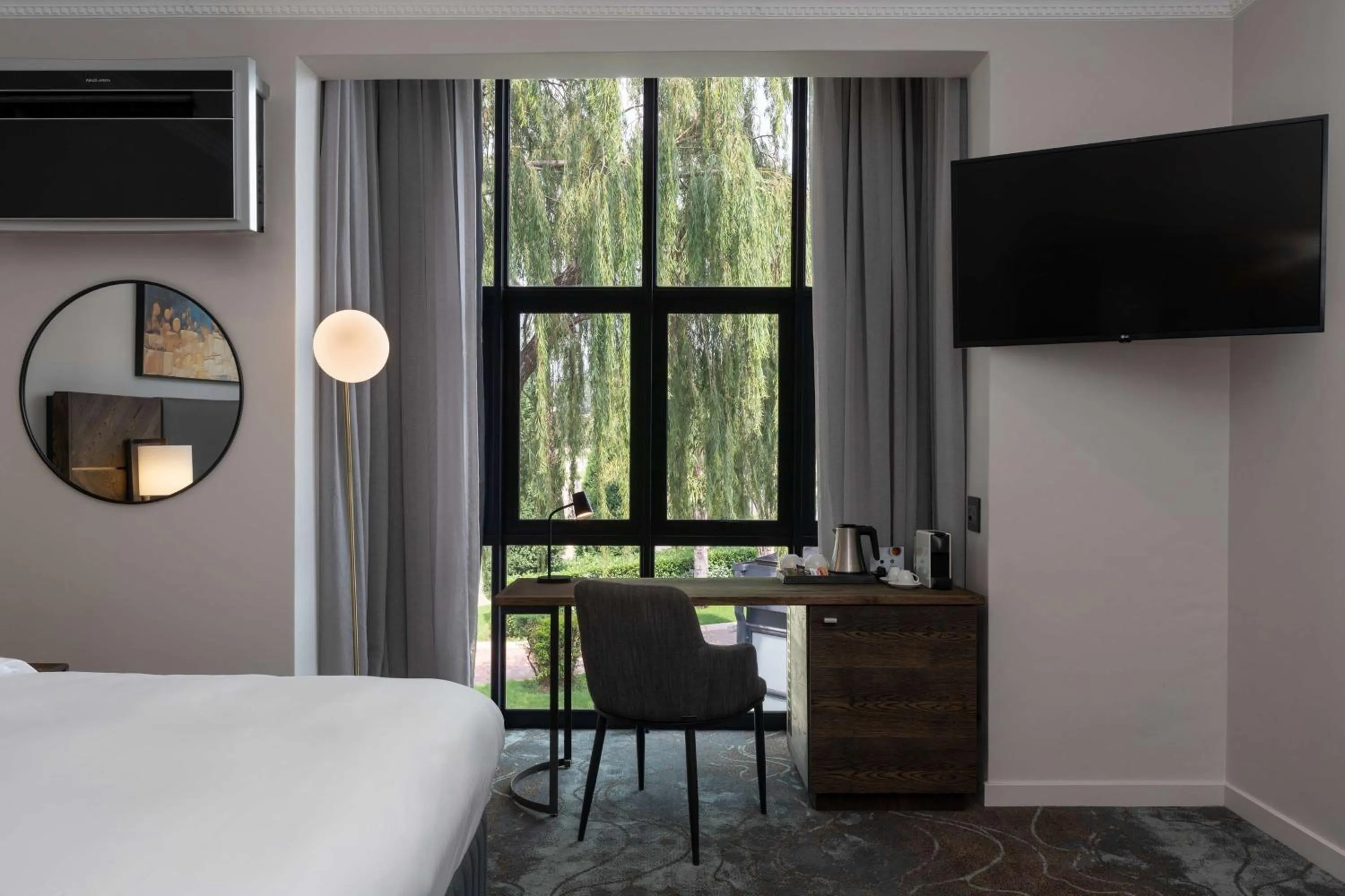 Bedroom, Bed in Radisson Hotel and Convention Centre OR Tambo Airport