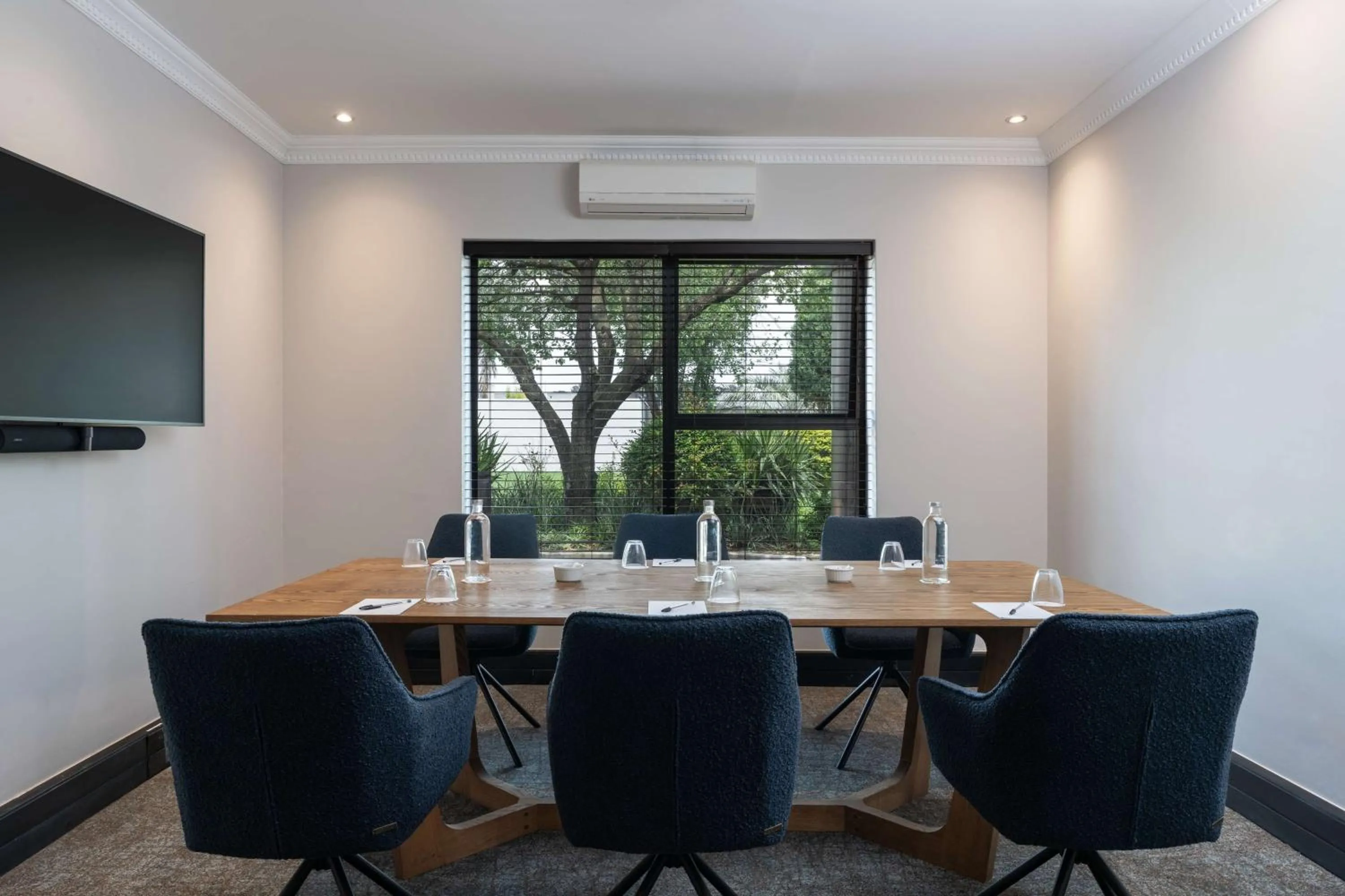 Meeting/conference room in Radisson Hotel and Convention Centre OR Tambo Airport