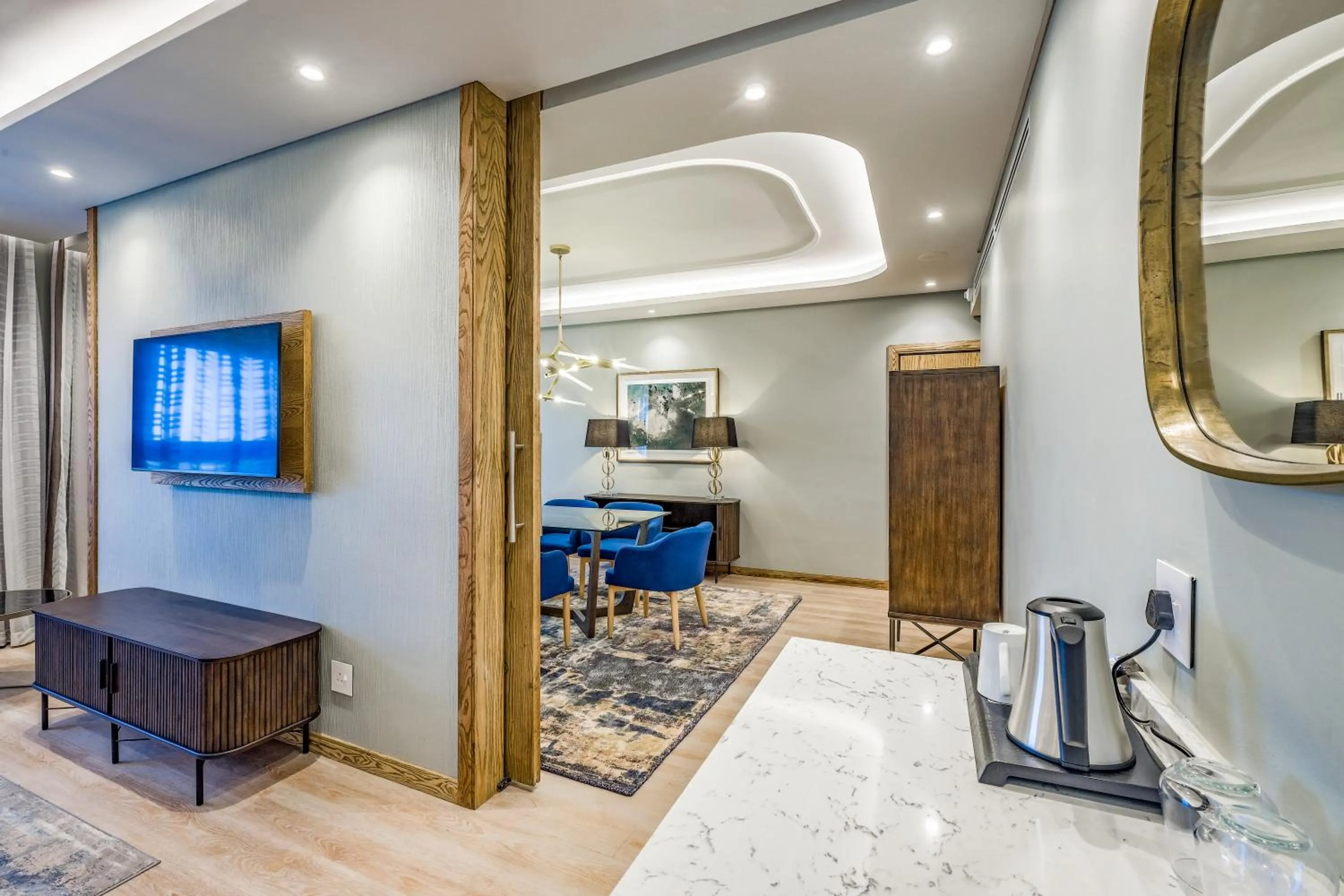 Diplomatic Suite in Radisson Hotel and Convention Centre OR Tambo Airport