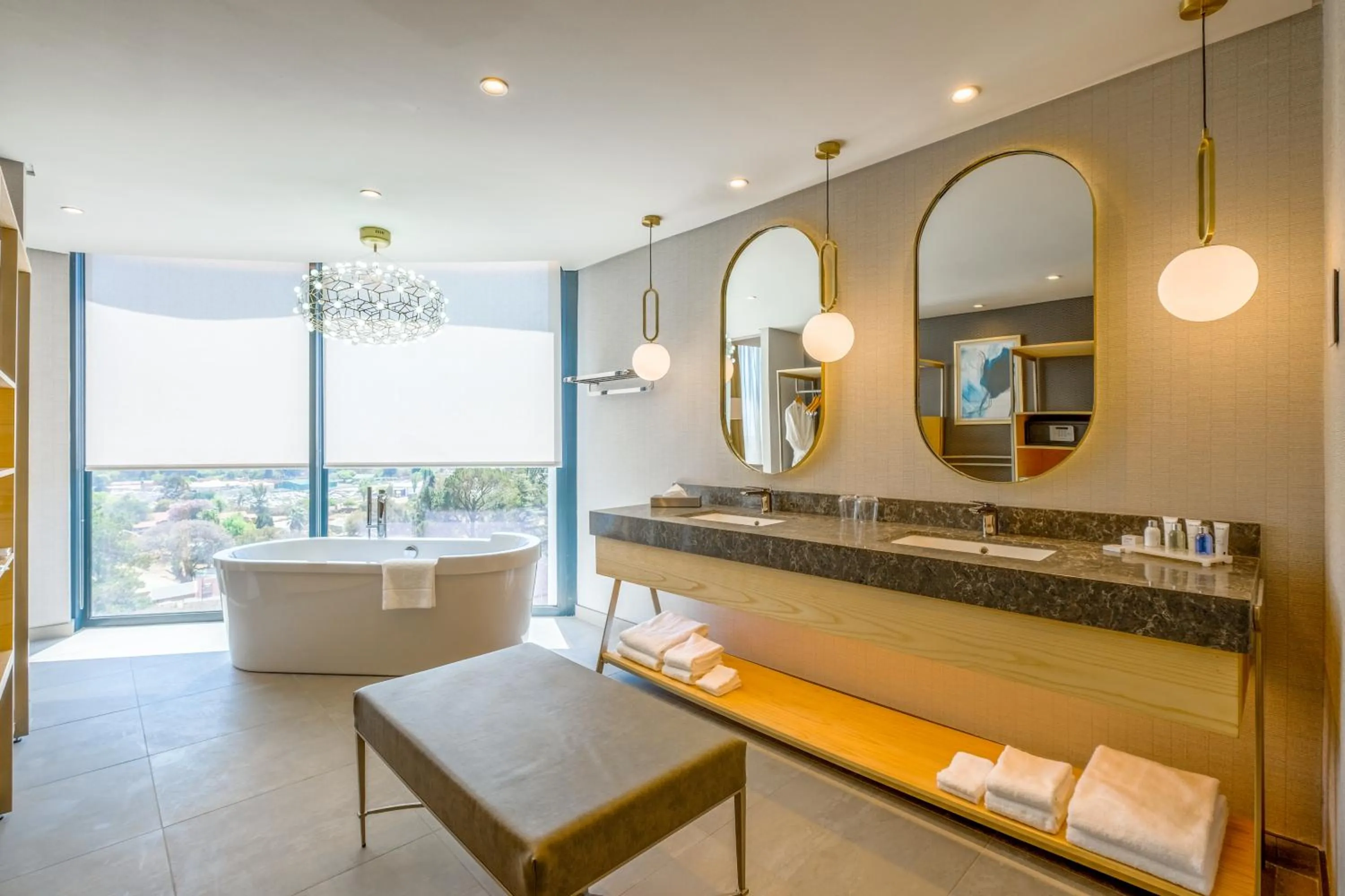 Bathroom in Radisson Hotel and Convention Centre OR Tambo Airport