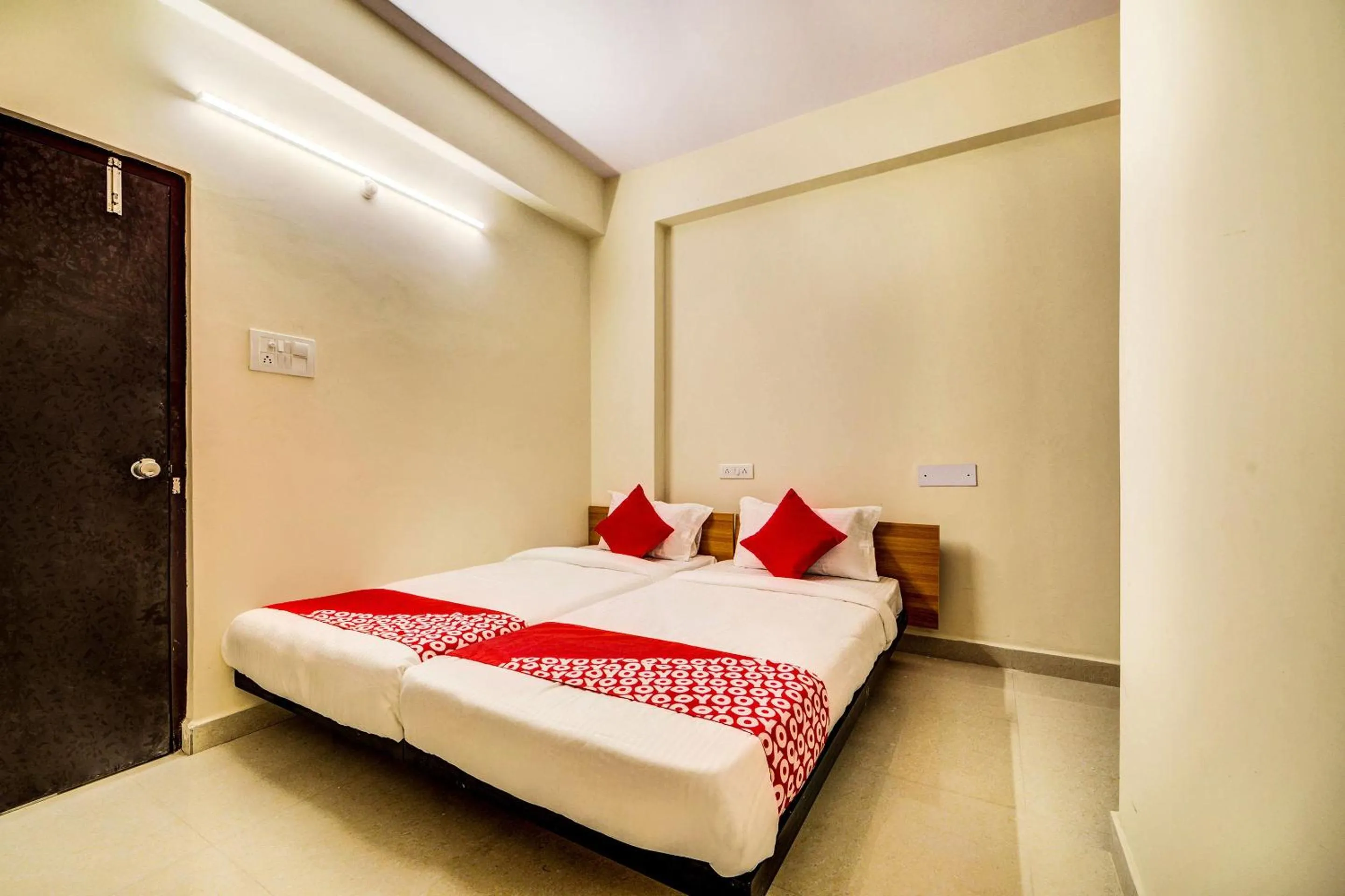 Bedroom, Bed in Hotel O JV Colony Near KFC Gachibowli