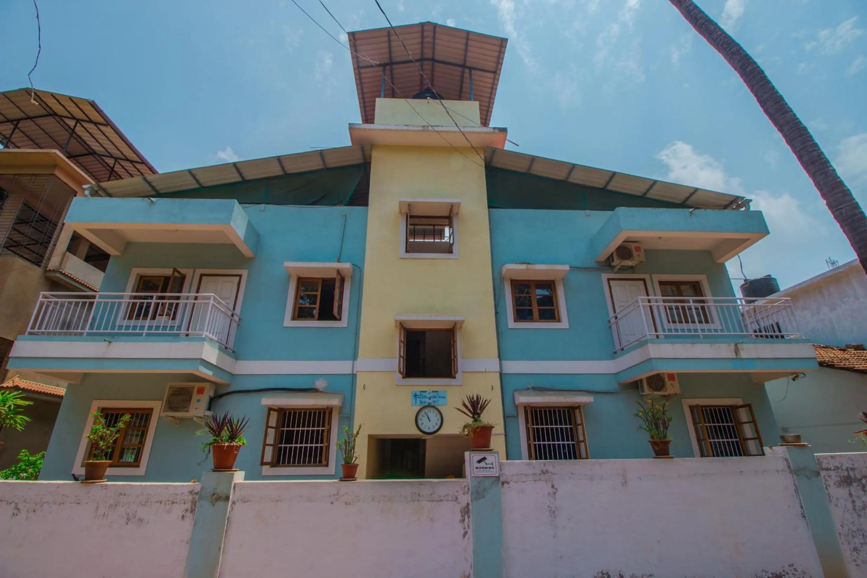 Facade/entrance in Super Collection O Holy Cross Home Stays