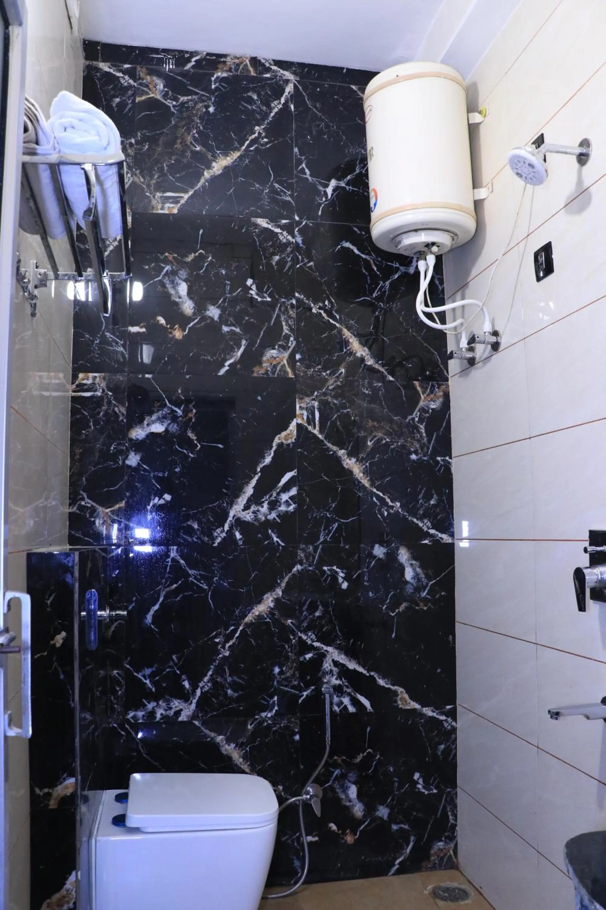 Bathroom in Hotel Rajat Residency Bijnor