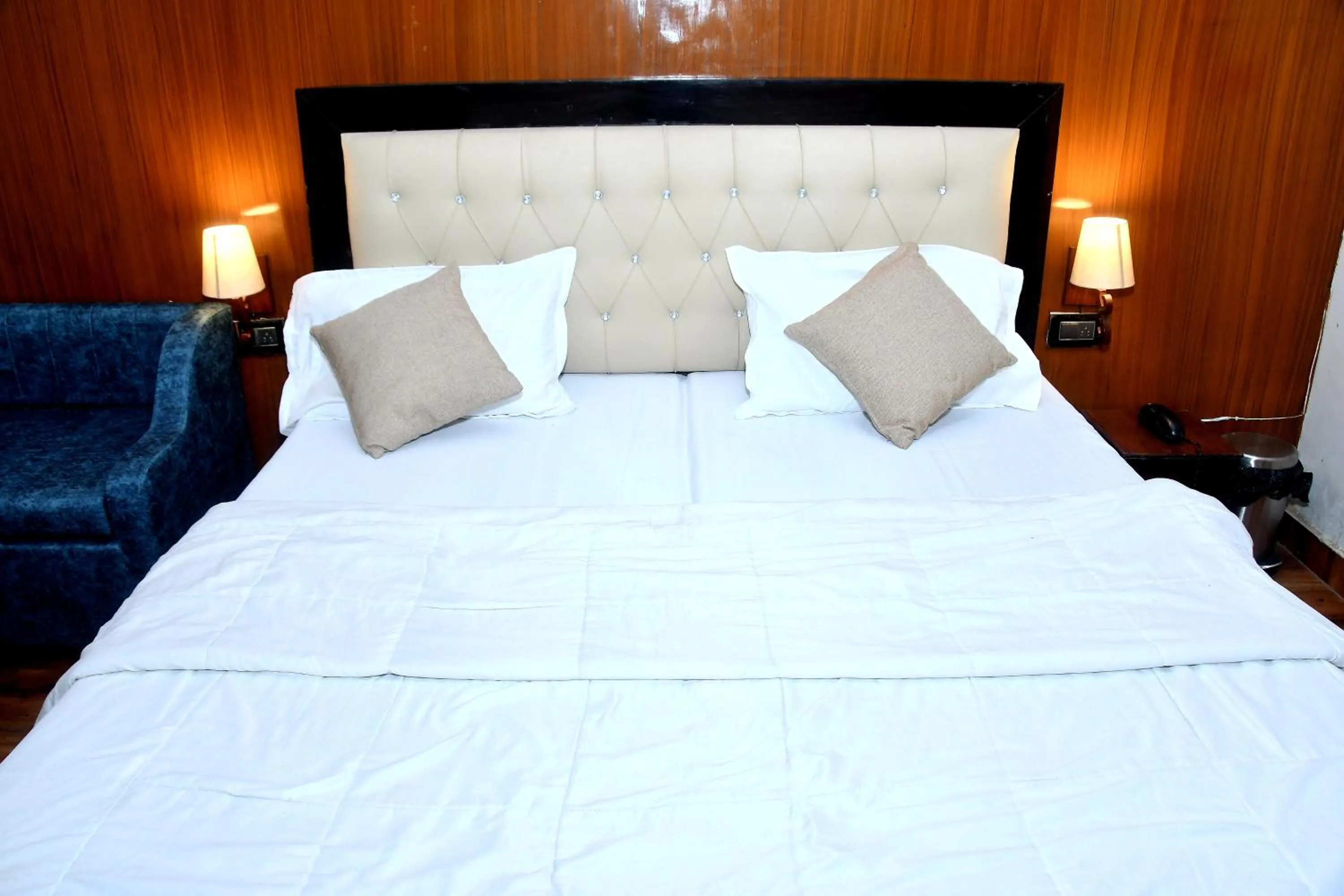 Bed in Hotel Rajat Residency Bijnor