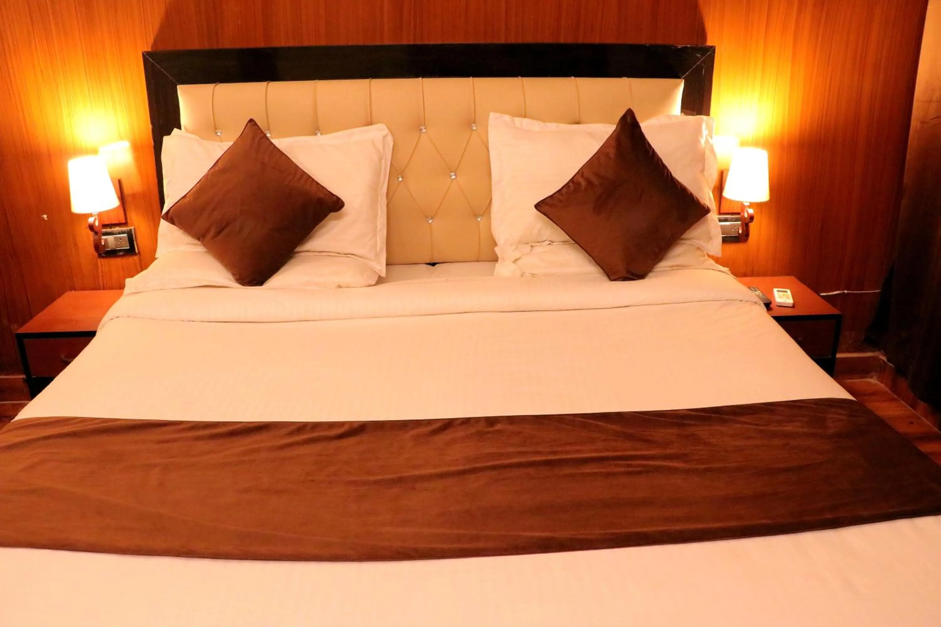 Bedroom, Bed in Hotel Rajat Residency Bijnor