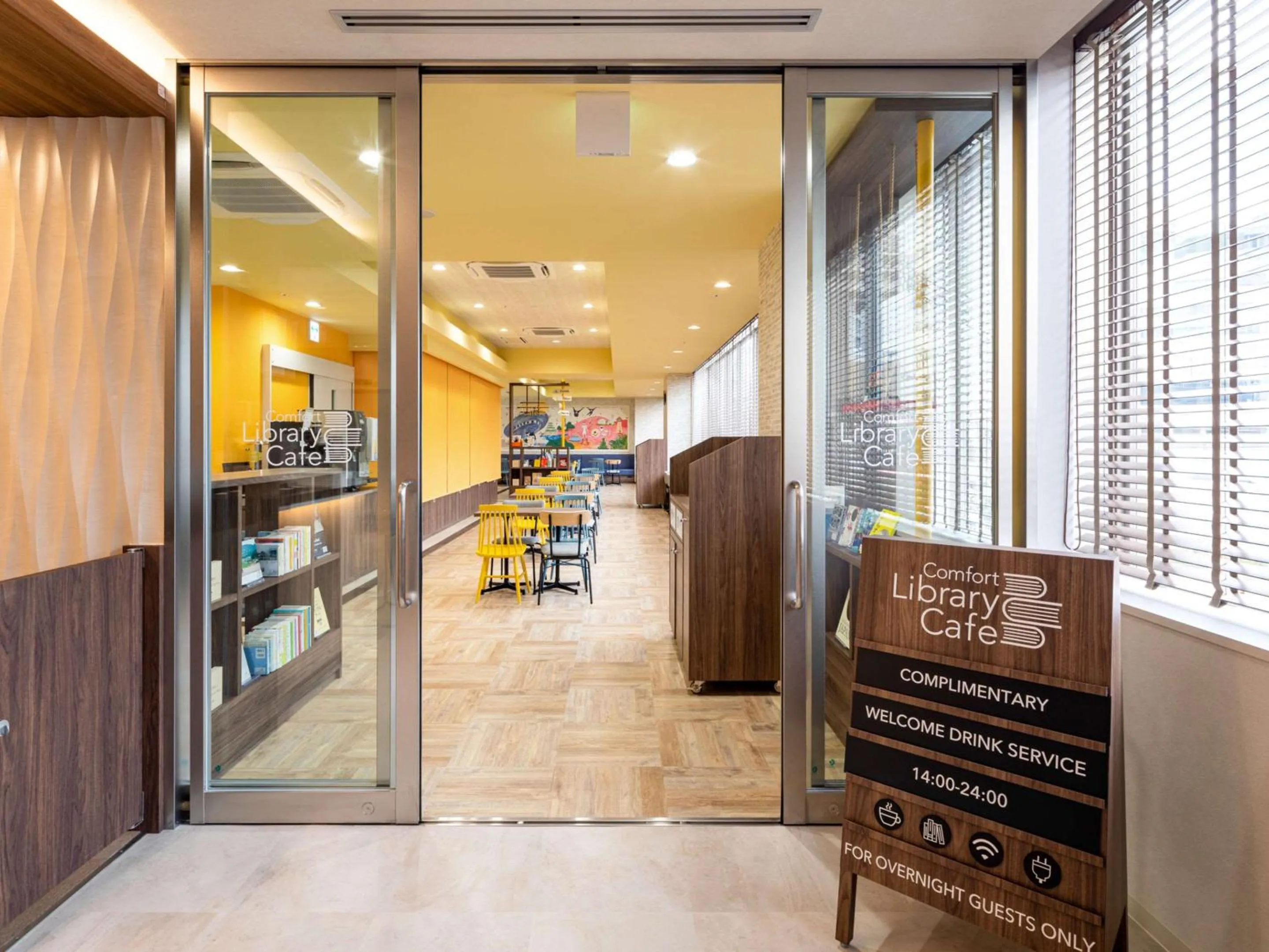 Lobby or reception in Comfort Hotel Nagoya Meiekiminami