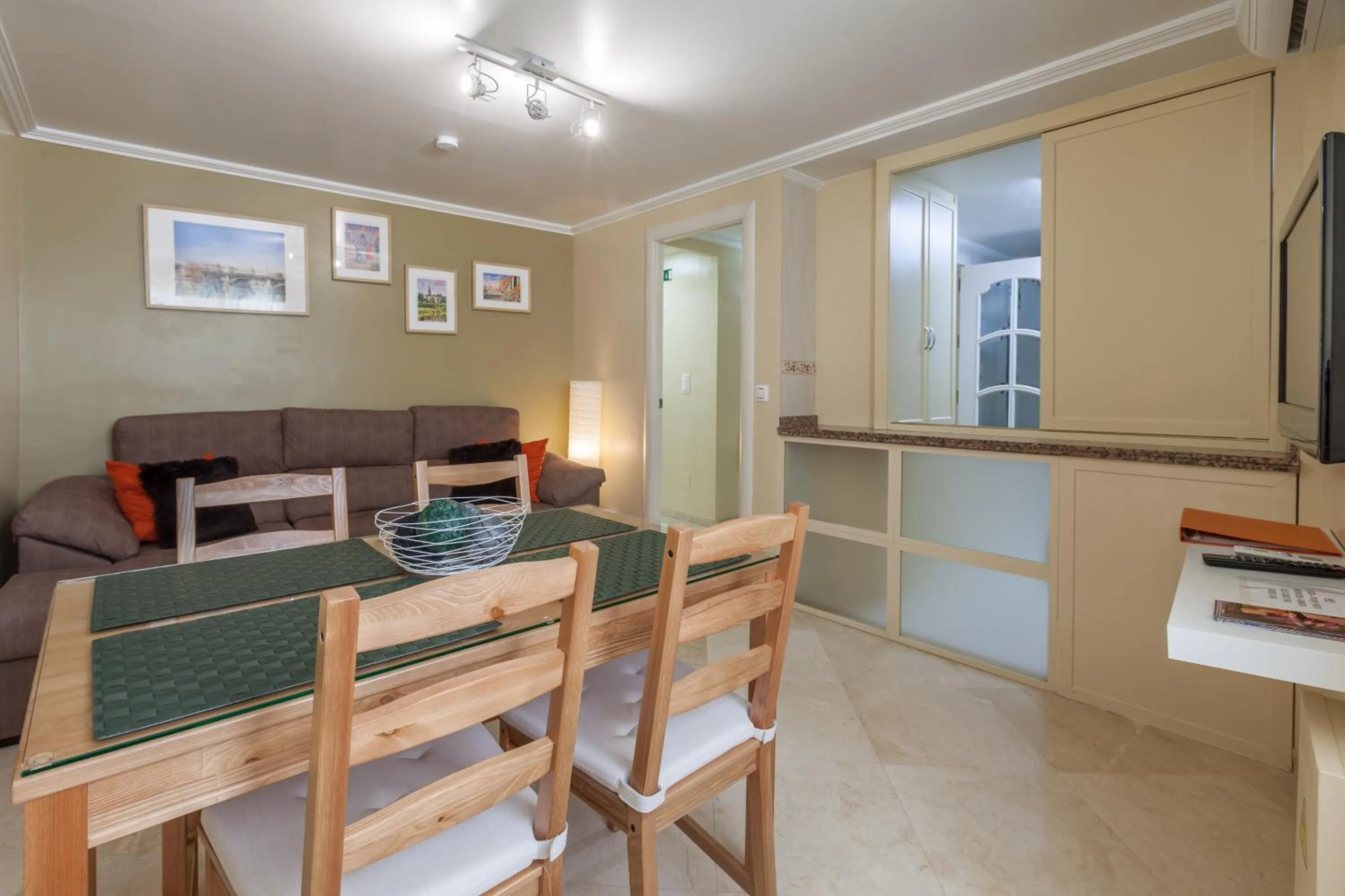 Acogedor Apartamento junto a la Plaza del Salvador
