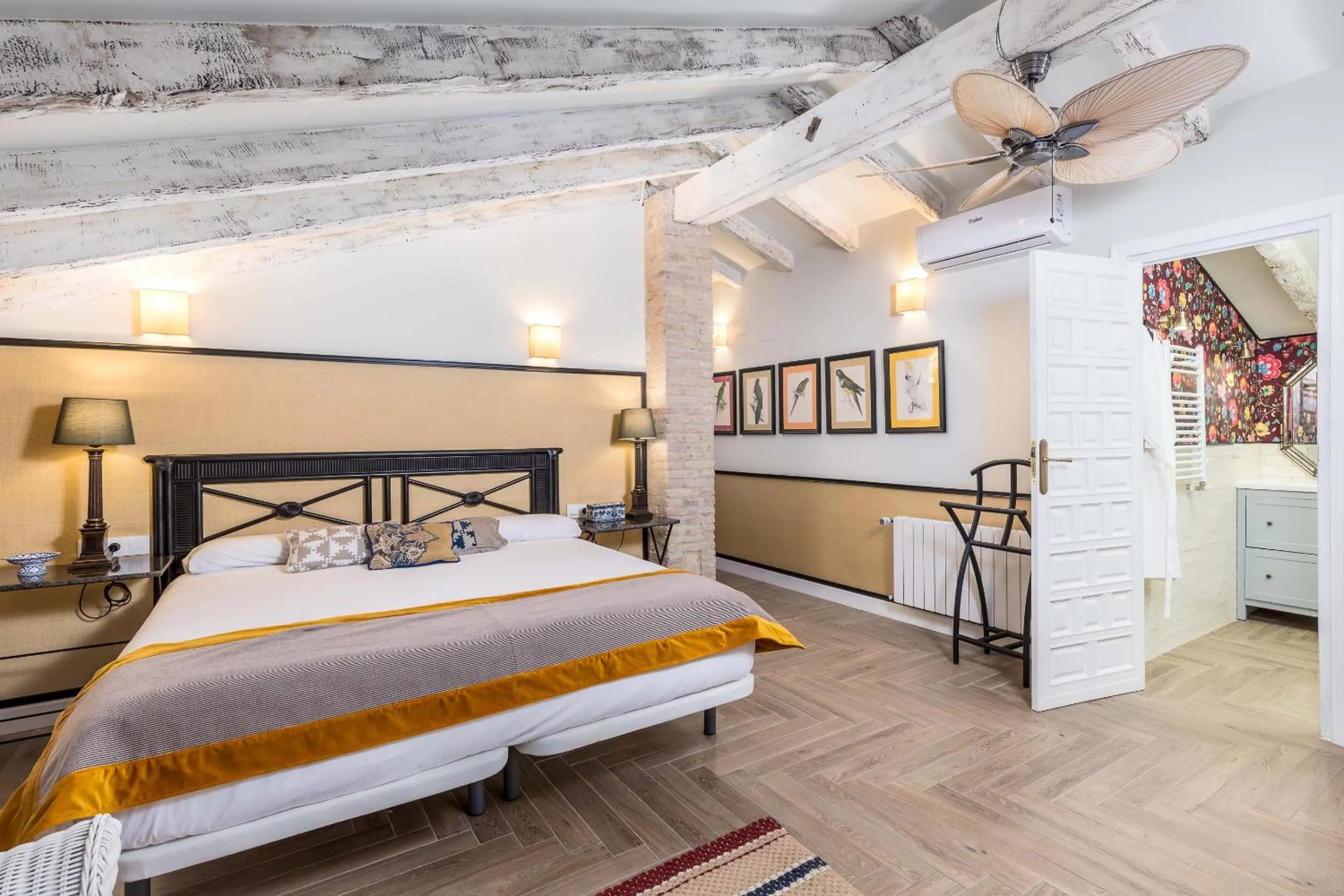 Bed in Maison San Alfredo B&B