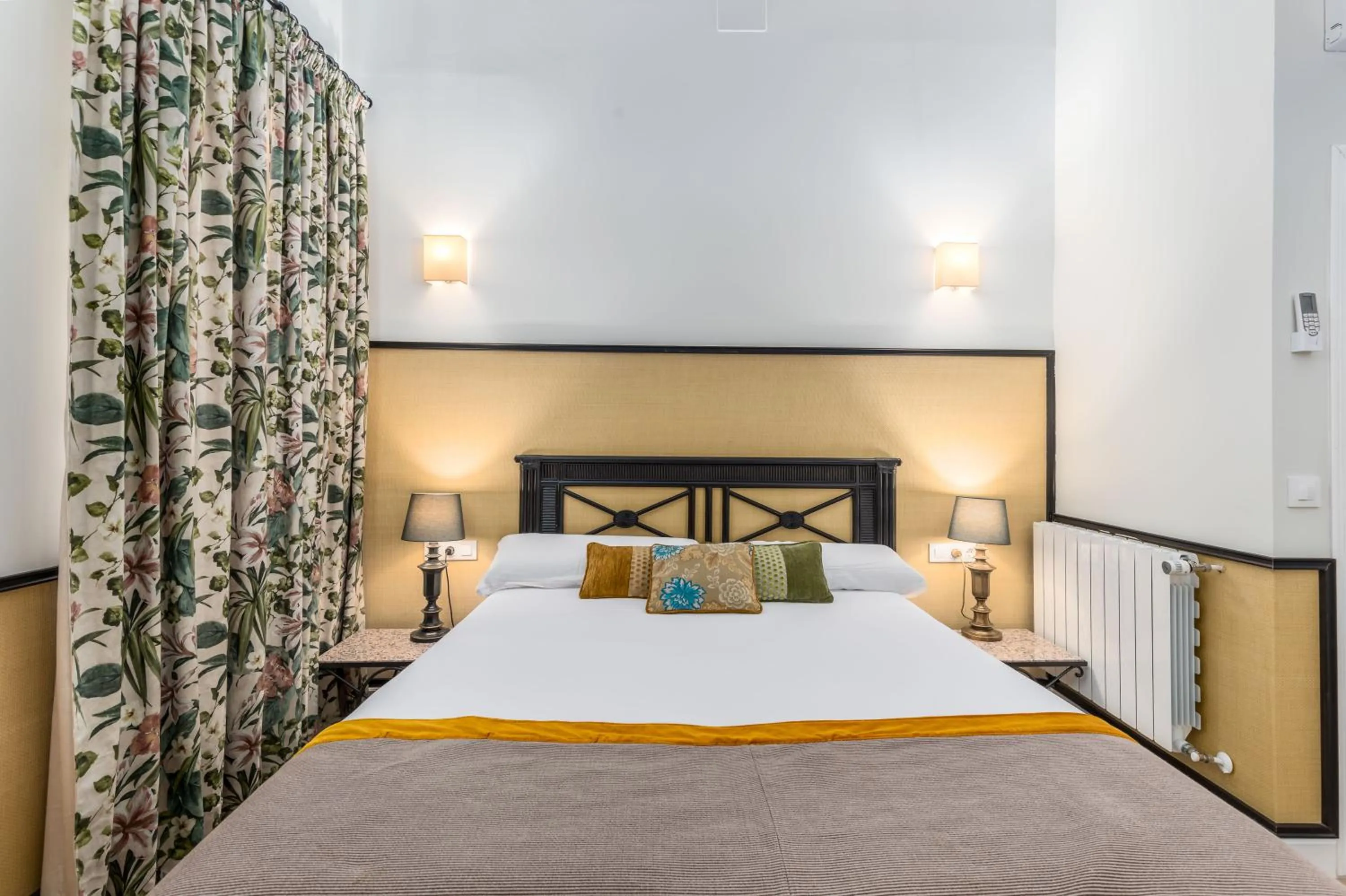 Bed in Maison San Alfredo B&B