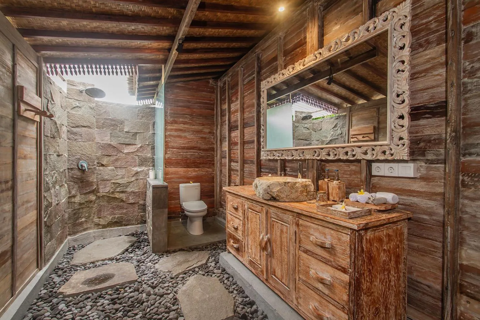 Toilet in Aswanaya Villas Ubud