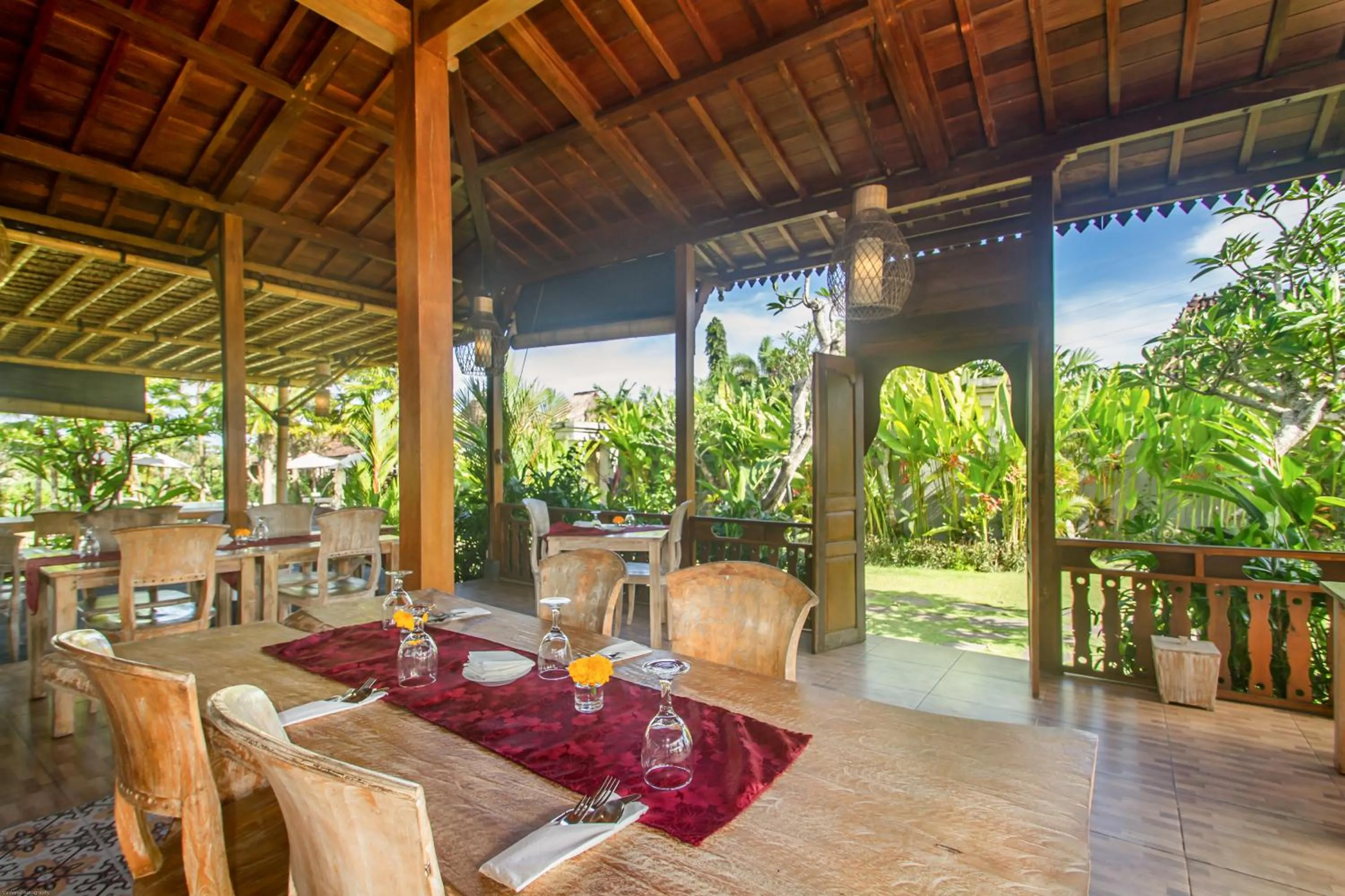Restaurant/places to eat in Aswanaya Villas Ubud