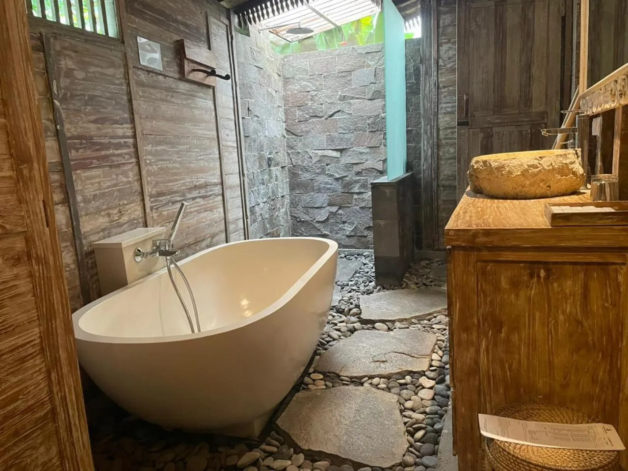 Bath in Aswanaya Villas Ubud