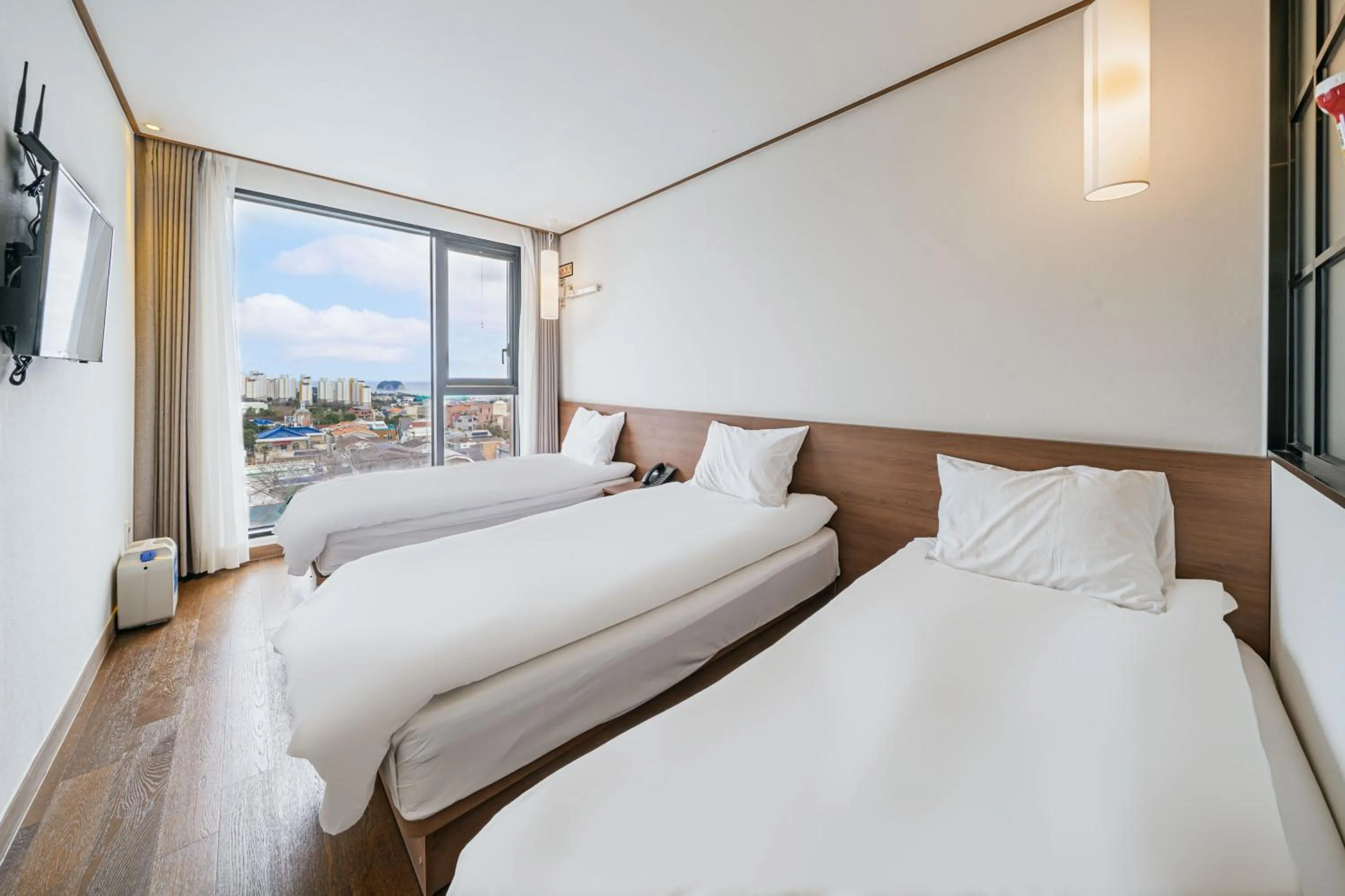 Area and facilities, Bed in Tamara Jeju hotel