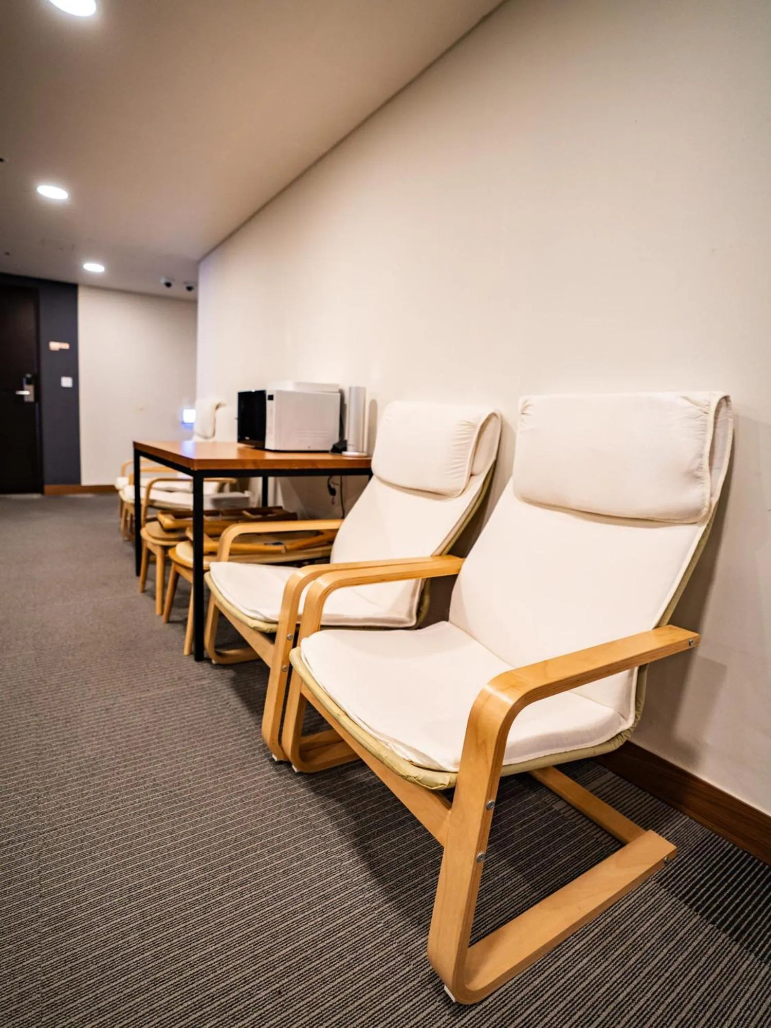 Seating area in Tamara Jeju hotel
