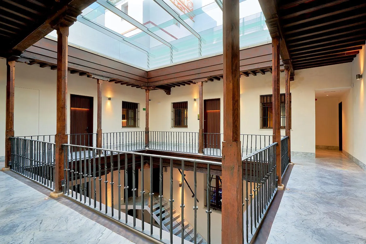 On site in Tandem Torres de Cádiz Suites