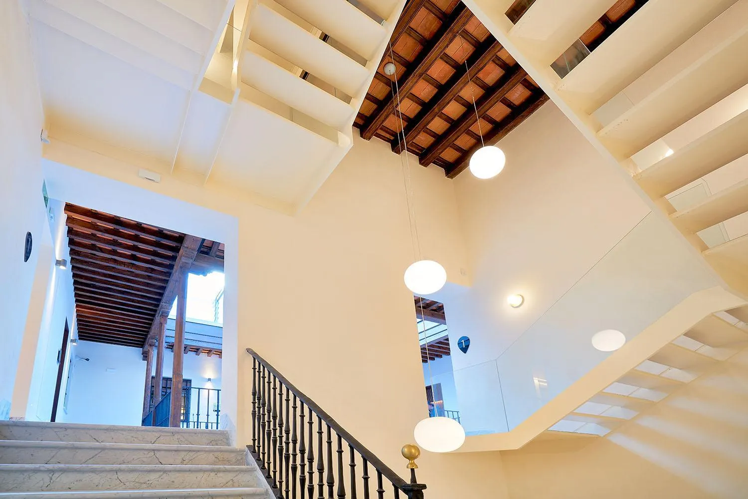 Area and facilities in Tandem Torres de Cádiz Suites