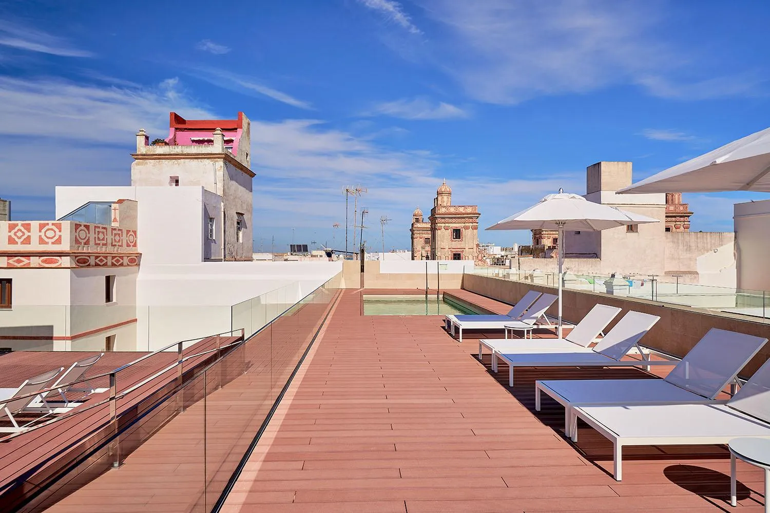 Swimming pool in Tandem Torres de Cádiz Suites