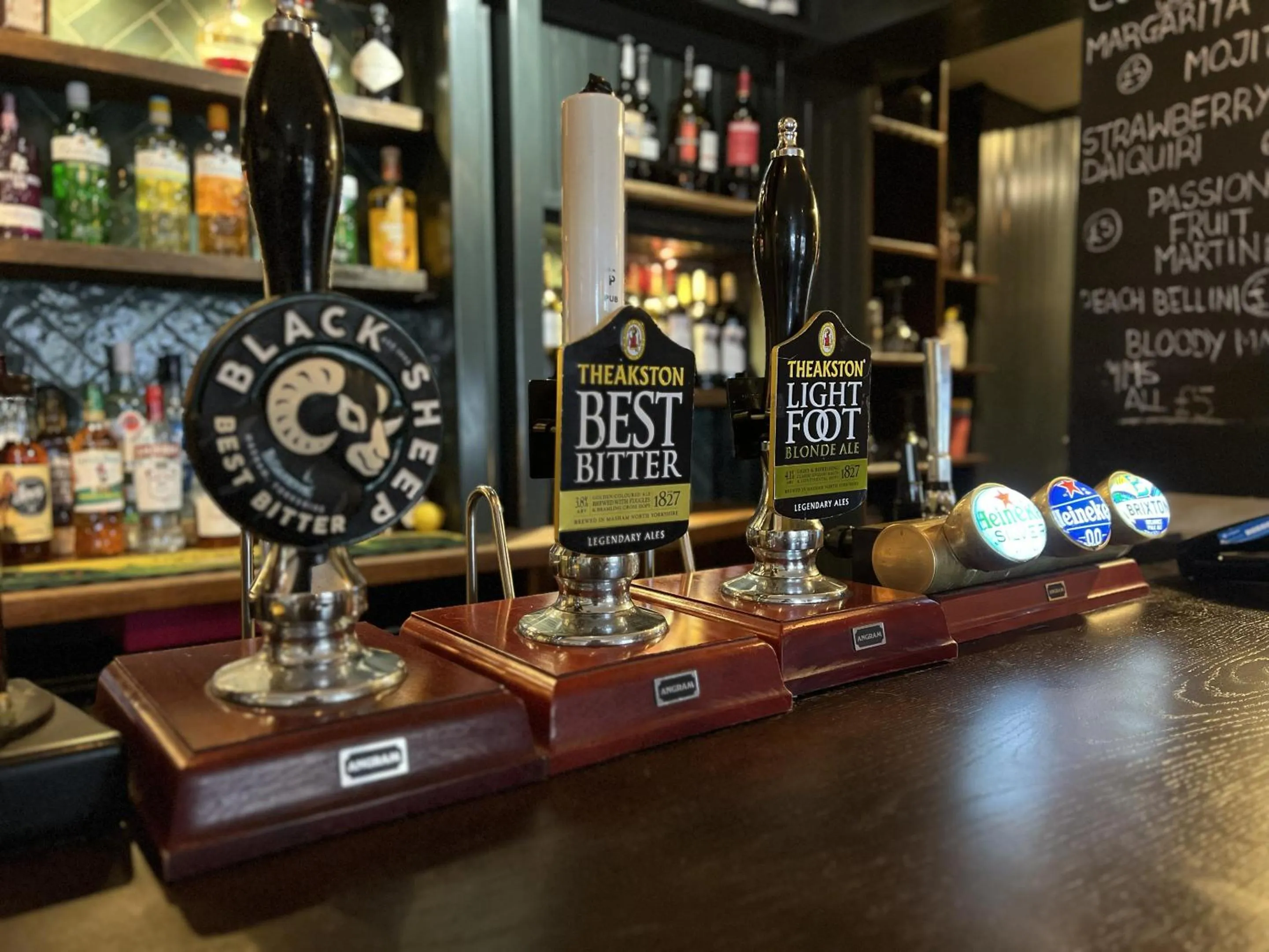 Lounge or bar in The Forresters Arms Kilburn