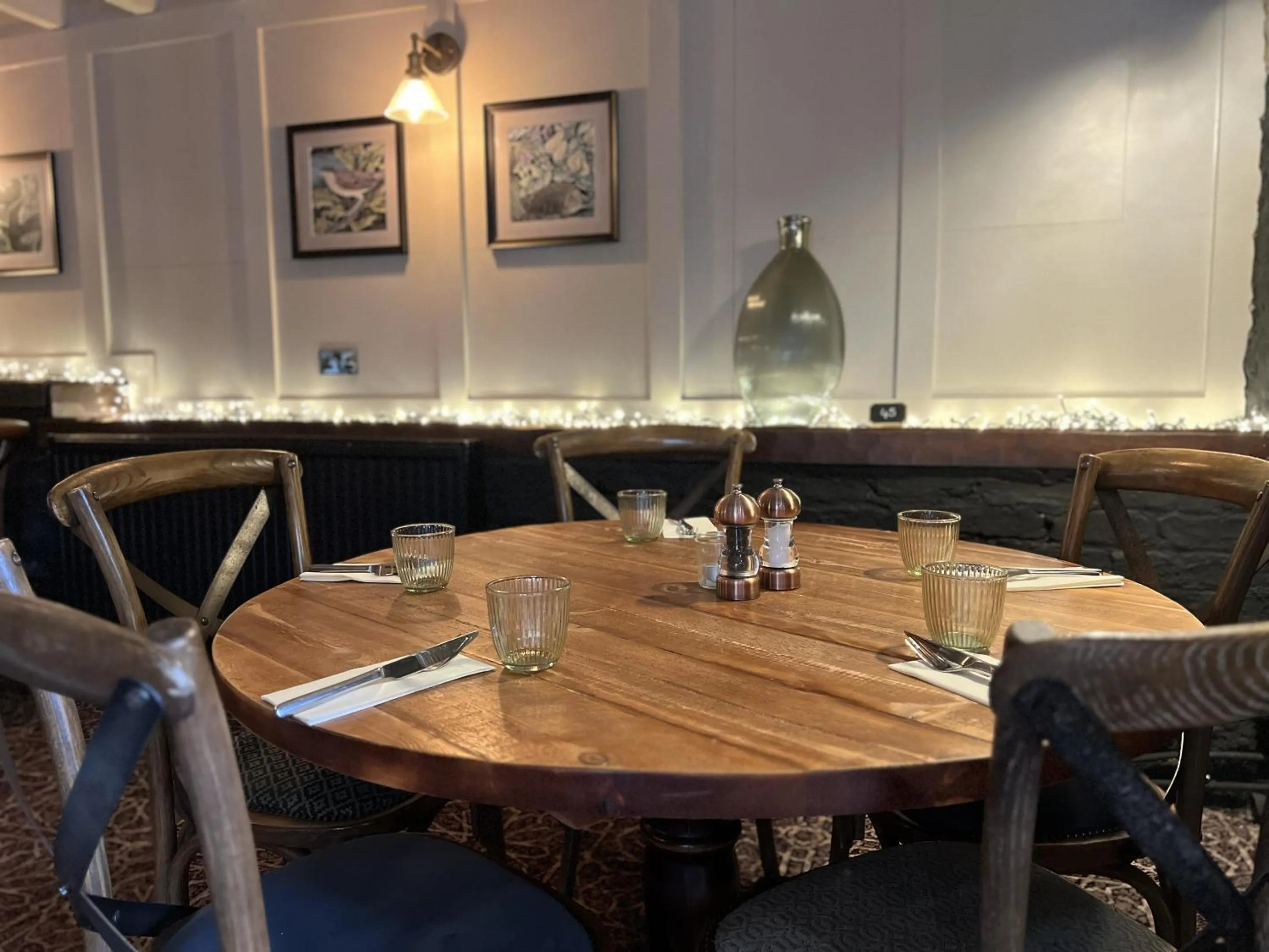 Dining area in The Forresters Arms Kilburn