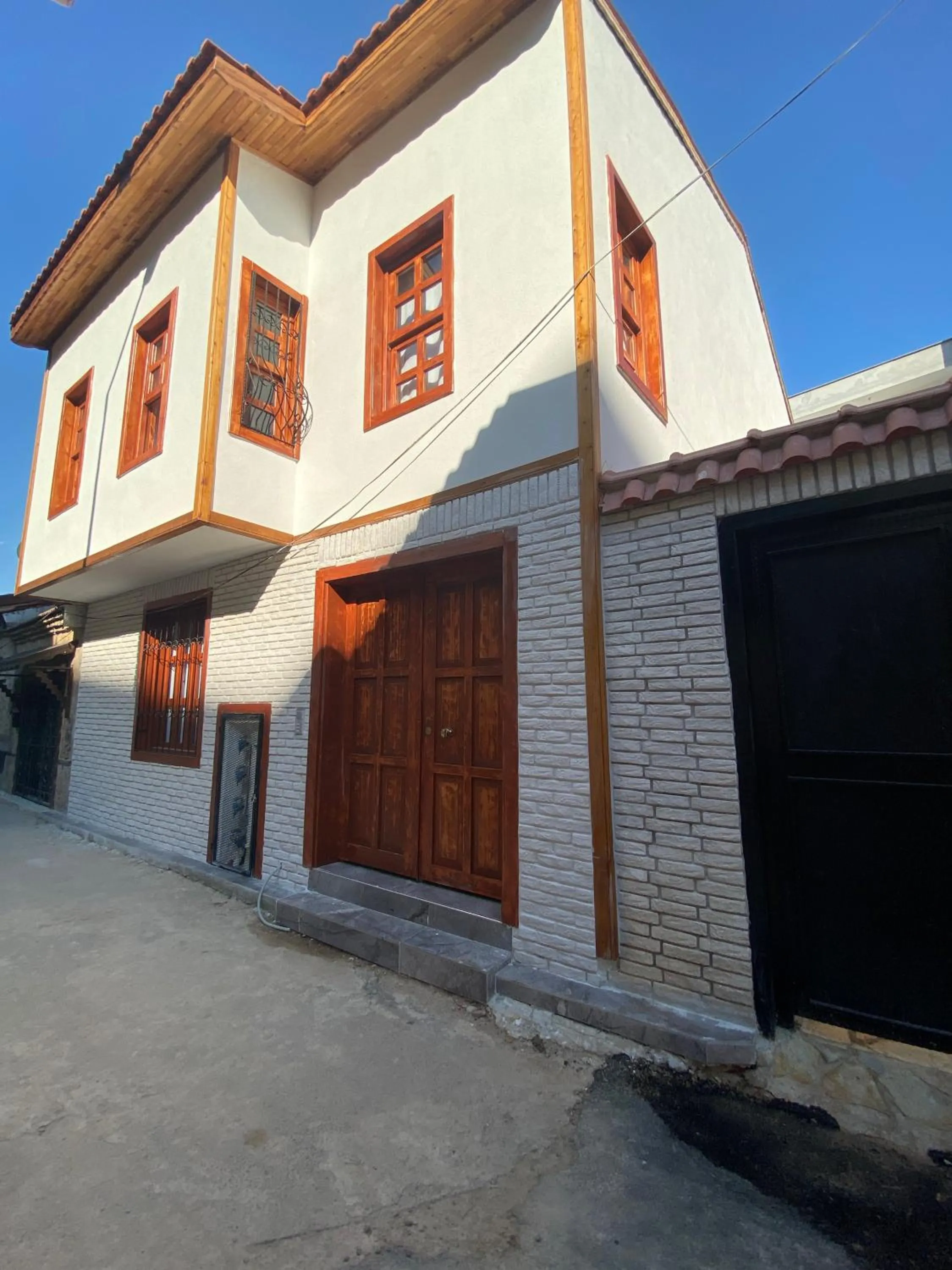 One-Bedroom Apartment in Mariana Konak