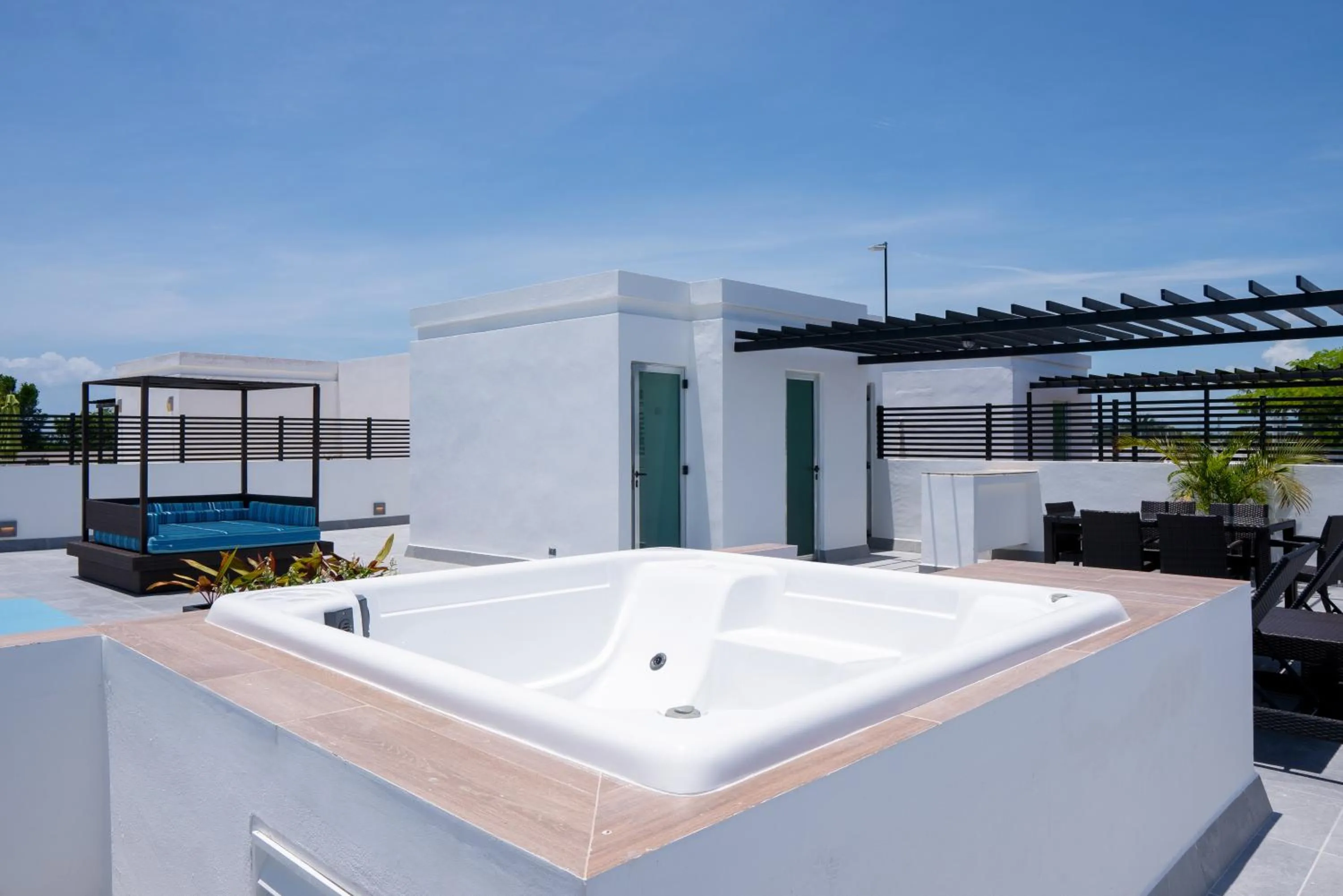 Hot Tub in The Fives Beach Hotel & Residences - All Senses Inclusive