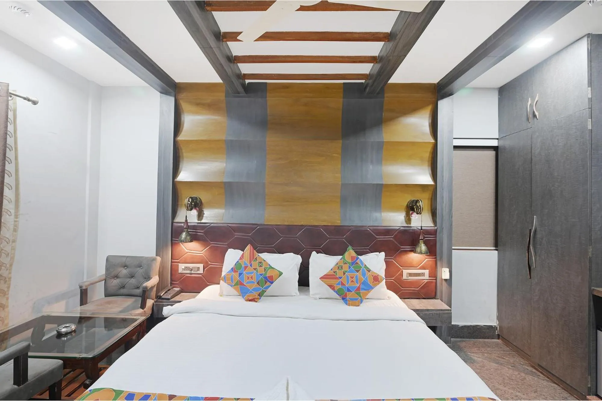 Bed in FabHotel Prime Middleton - Nr Niladri Vihar Square