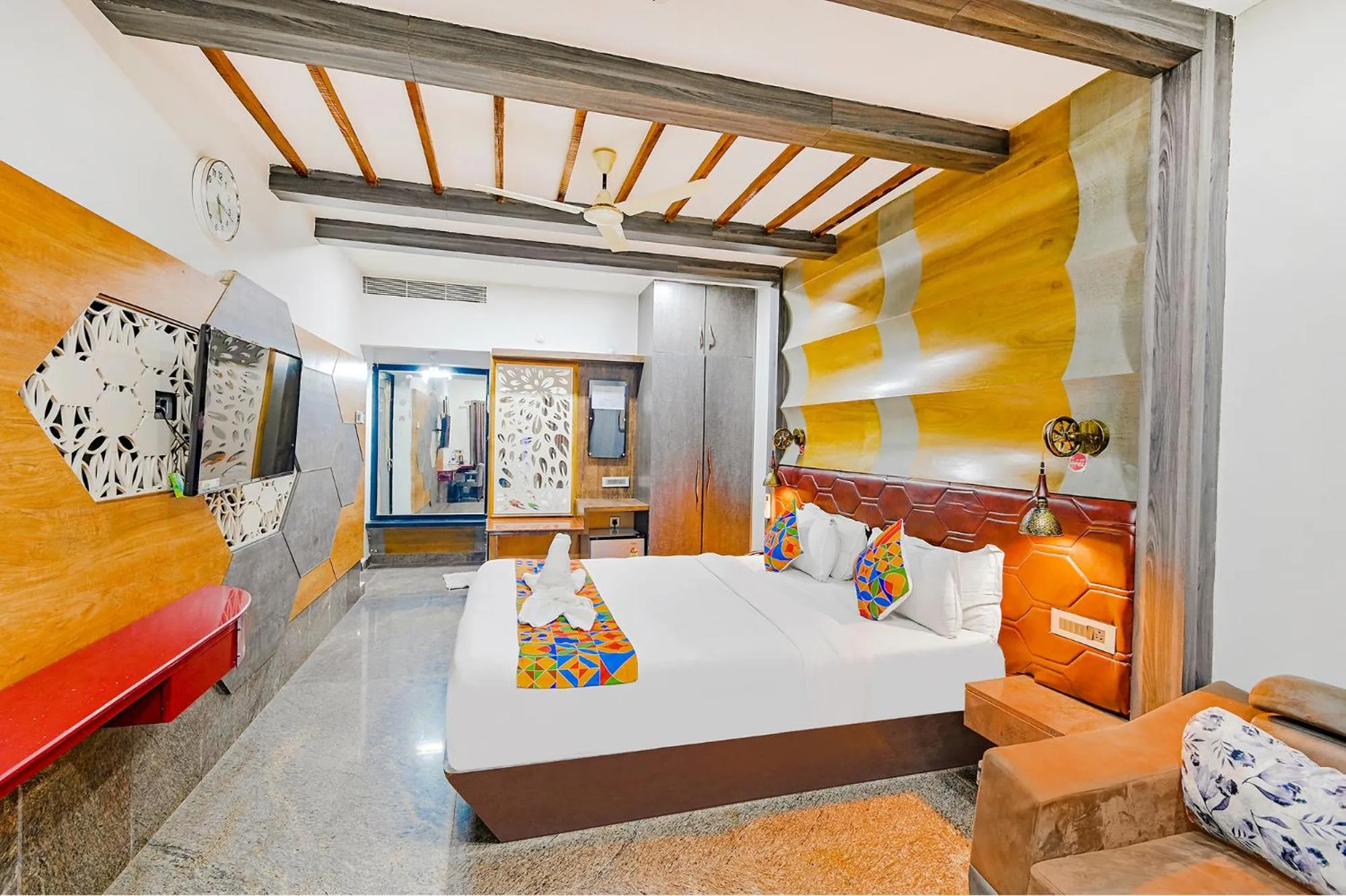 Photo of the whole room, Bed in FabHotel Prime Middleton - Nr Niladri Vihar Square