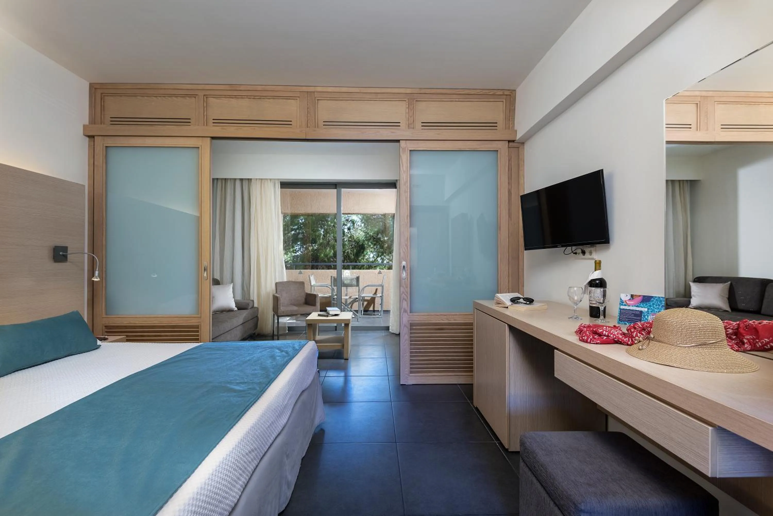 Photo of the whole room, Bed in Atlantica Mikri Poli Kos