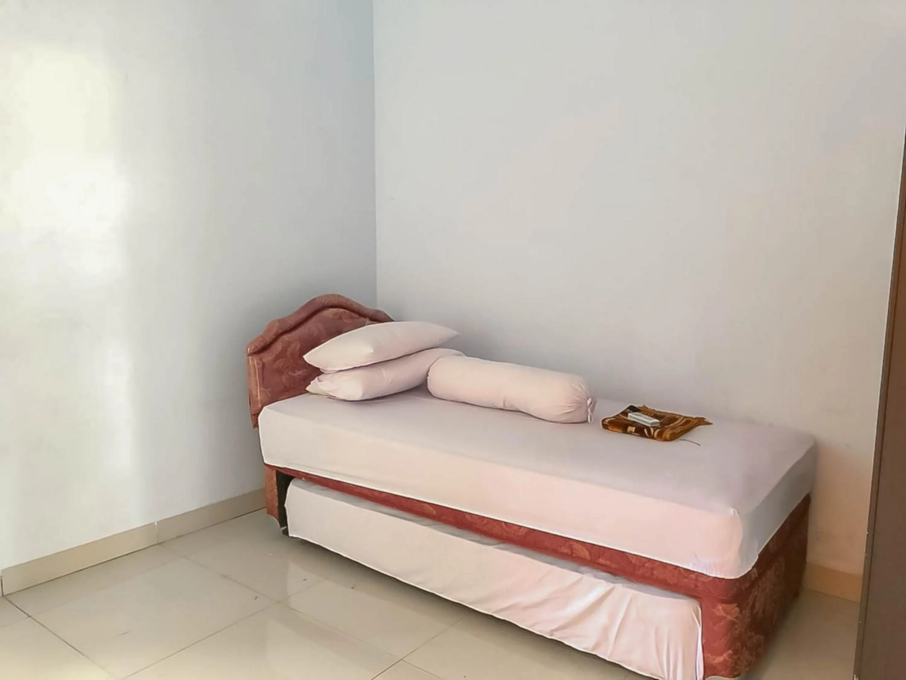 Bed in Taman Wisata Siwalk Cottage Syariah RedPartner
