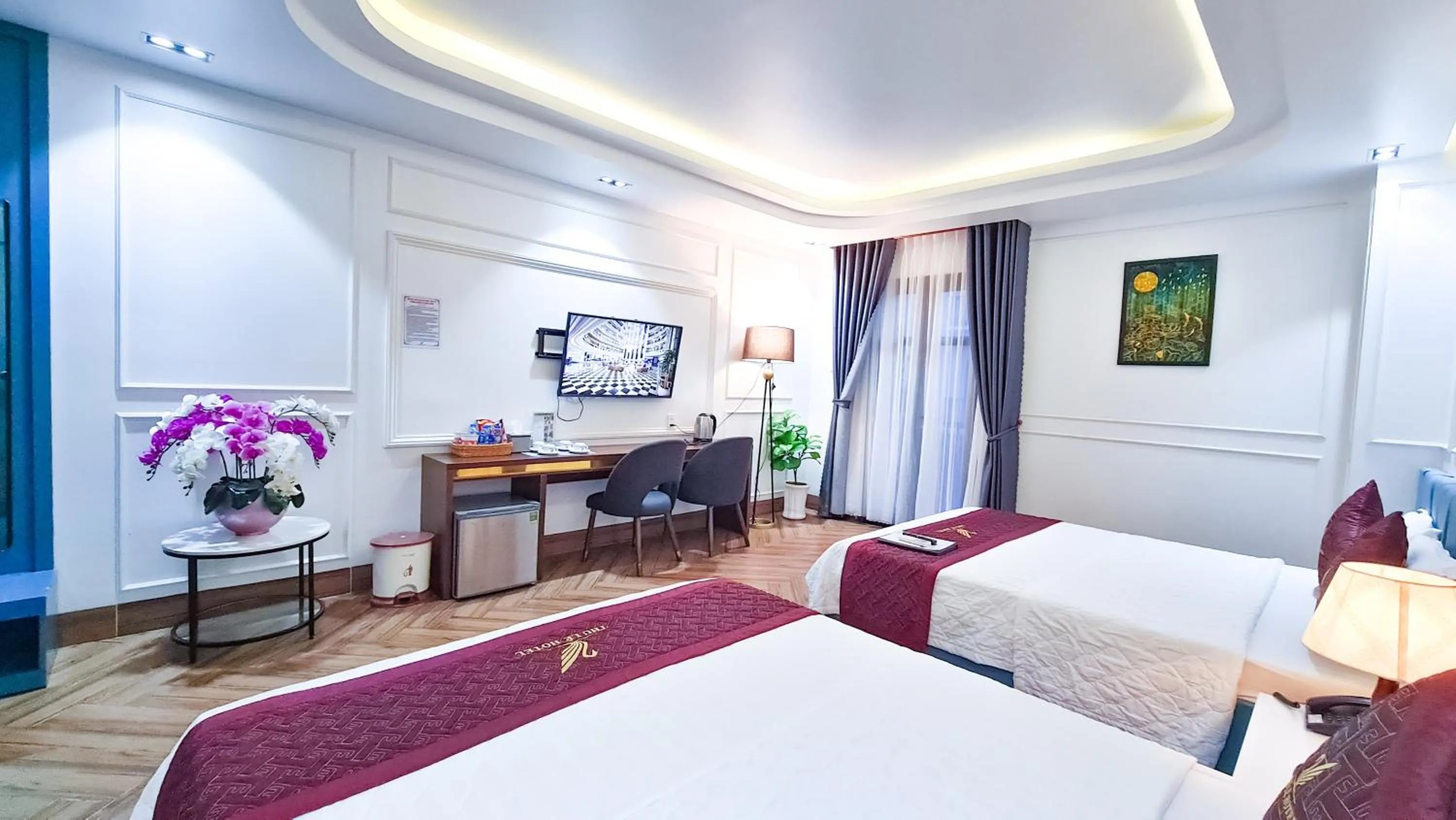 Photo of the whole room, Bed in THƯ LÊ Hotel