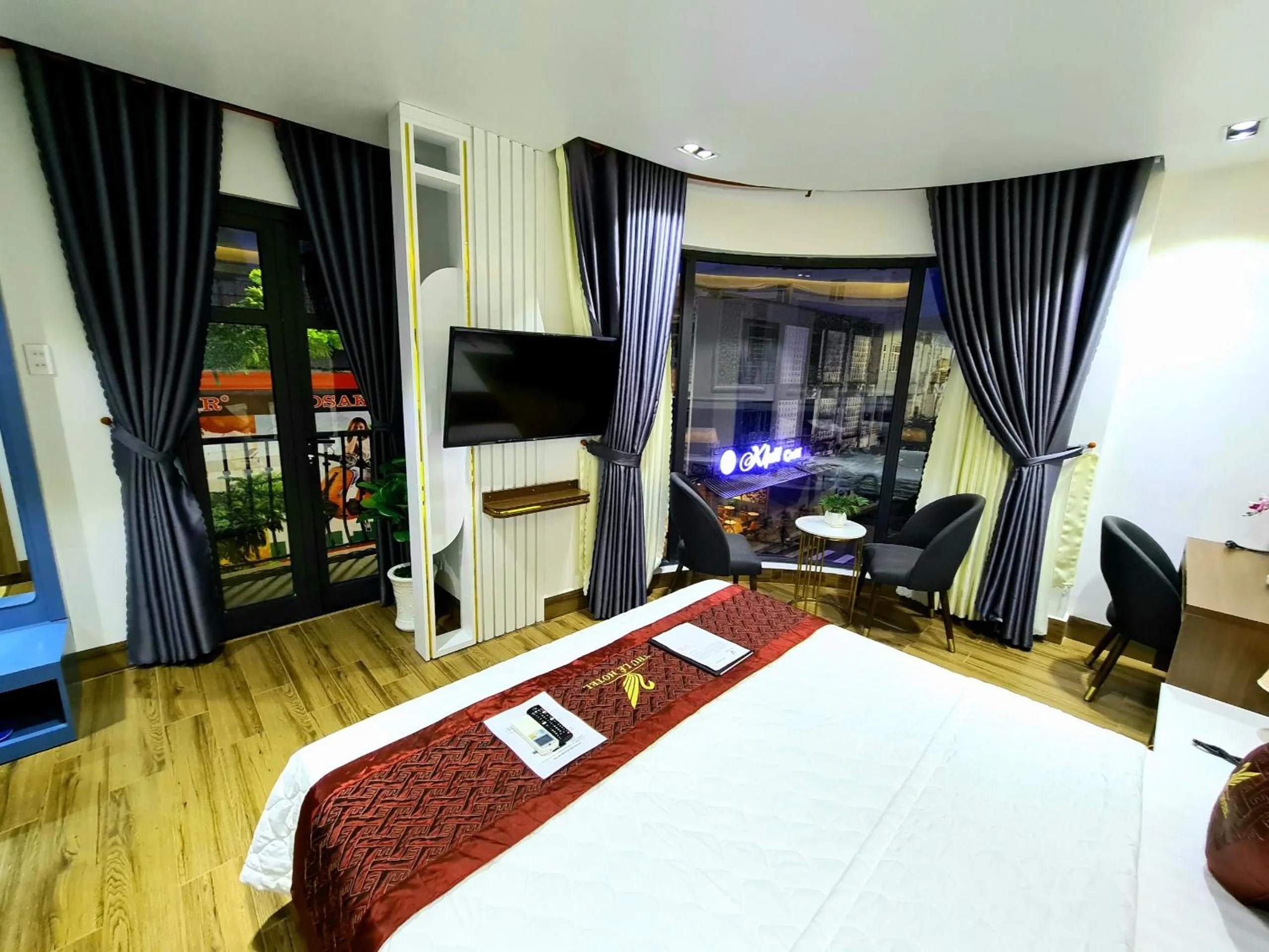 Photo of the whole room, Bed in THƯ LÊ Hotel