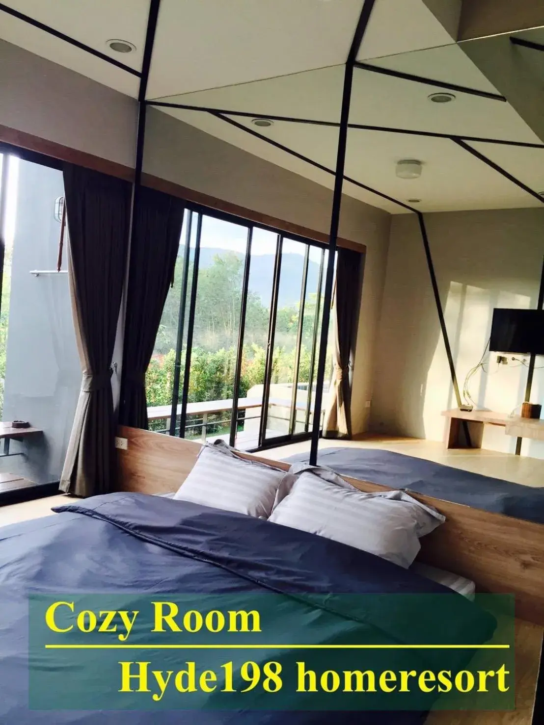 King Room with Mountain View in Hyde198homeresort King Room with Mountain View in Hyde198homeresort