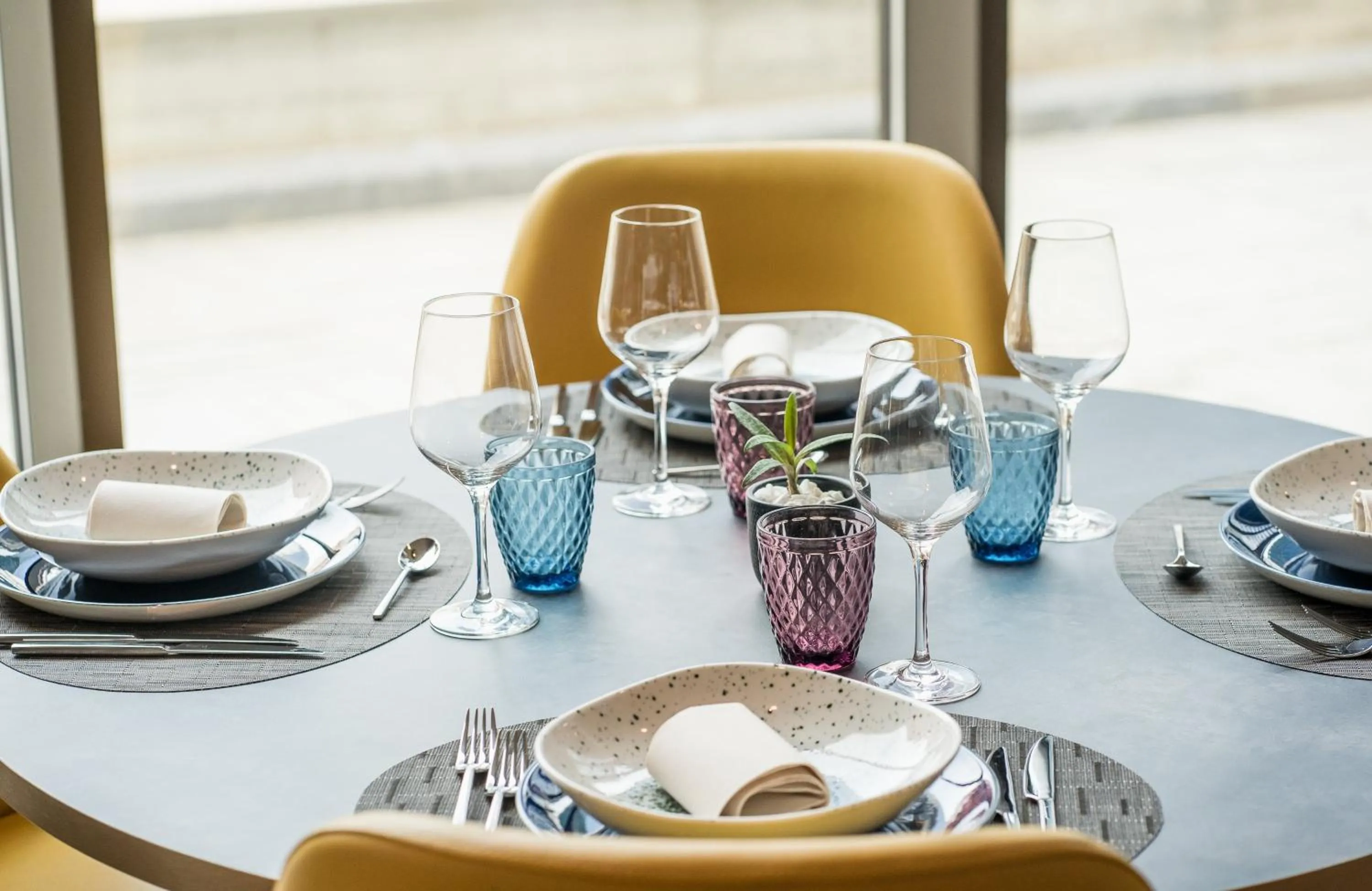 Restaurant/places to eat in Leonardo Royal Hotel Barcelona Fira