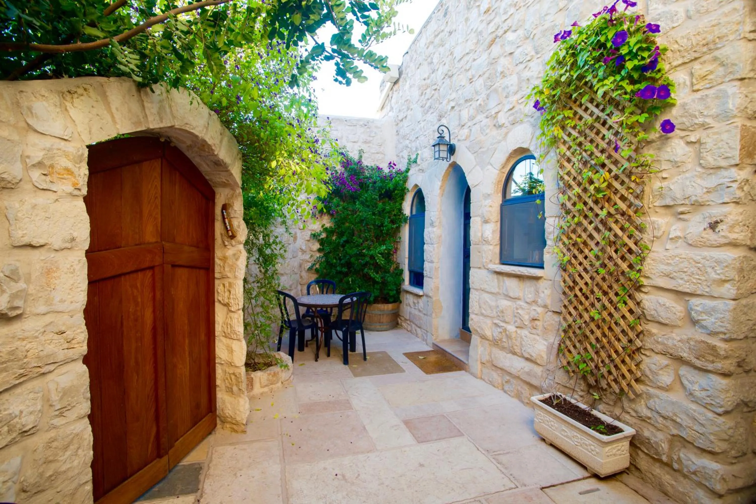 Balcony/Terrace in Artist Quarter Guesthouse B&B
