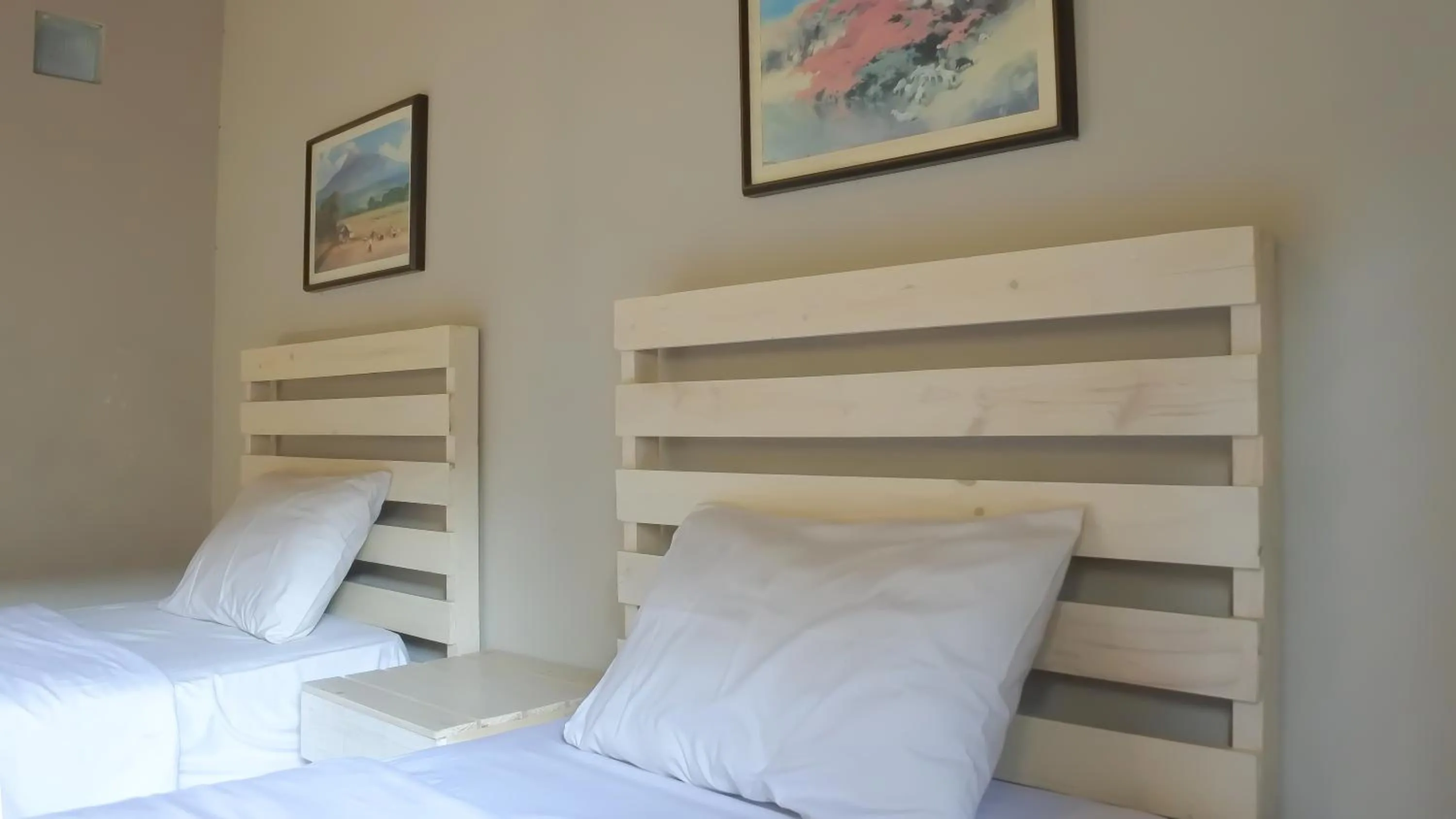 Bed in RedDoorz At Home 33 Bandung