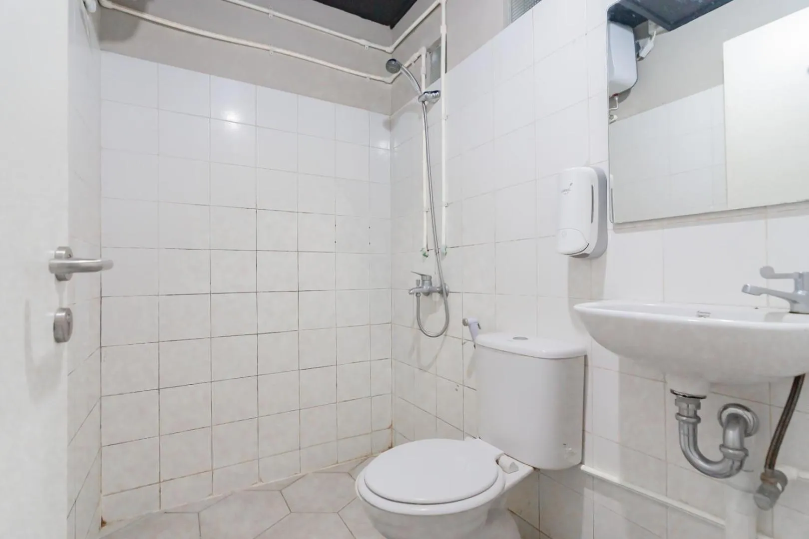 RedDoorz At Home 33 Bandung