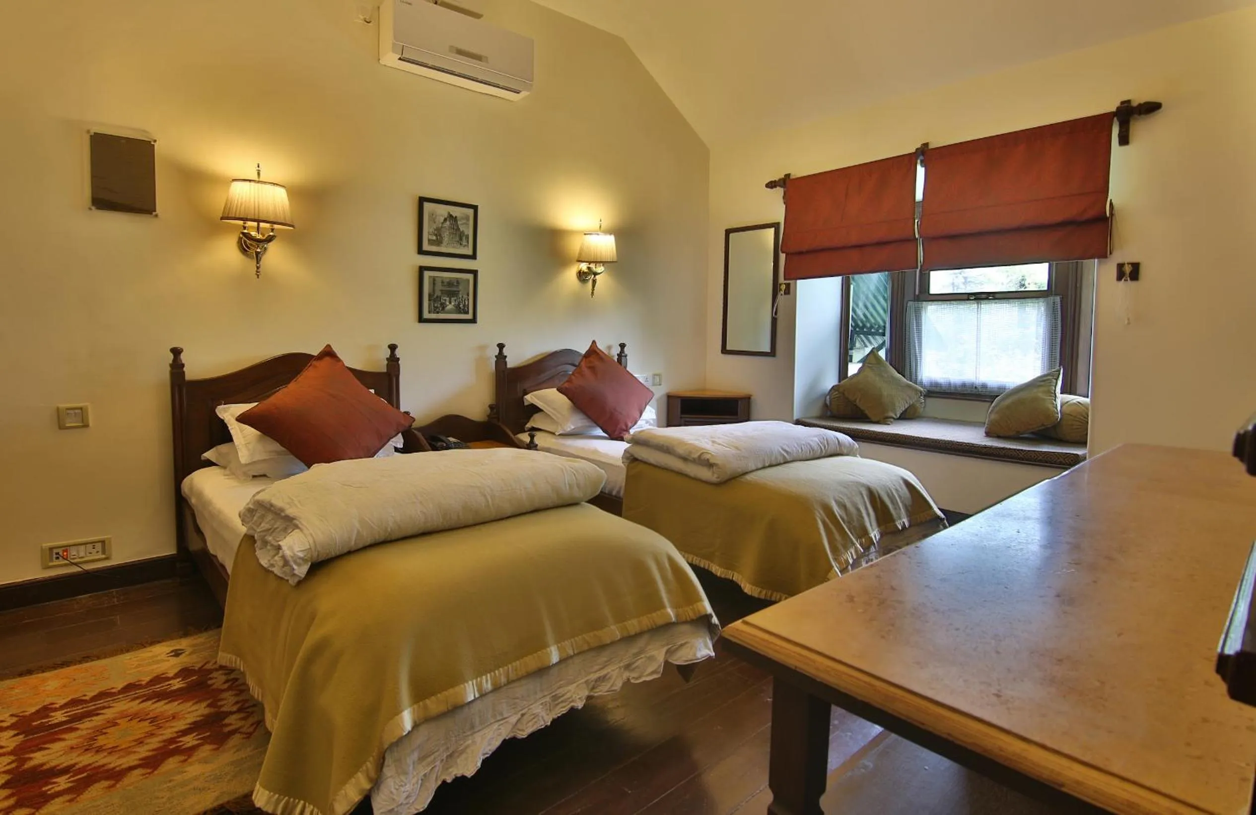 Bed in The Himalayan