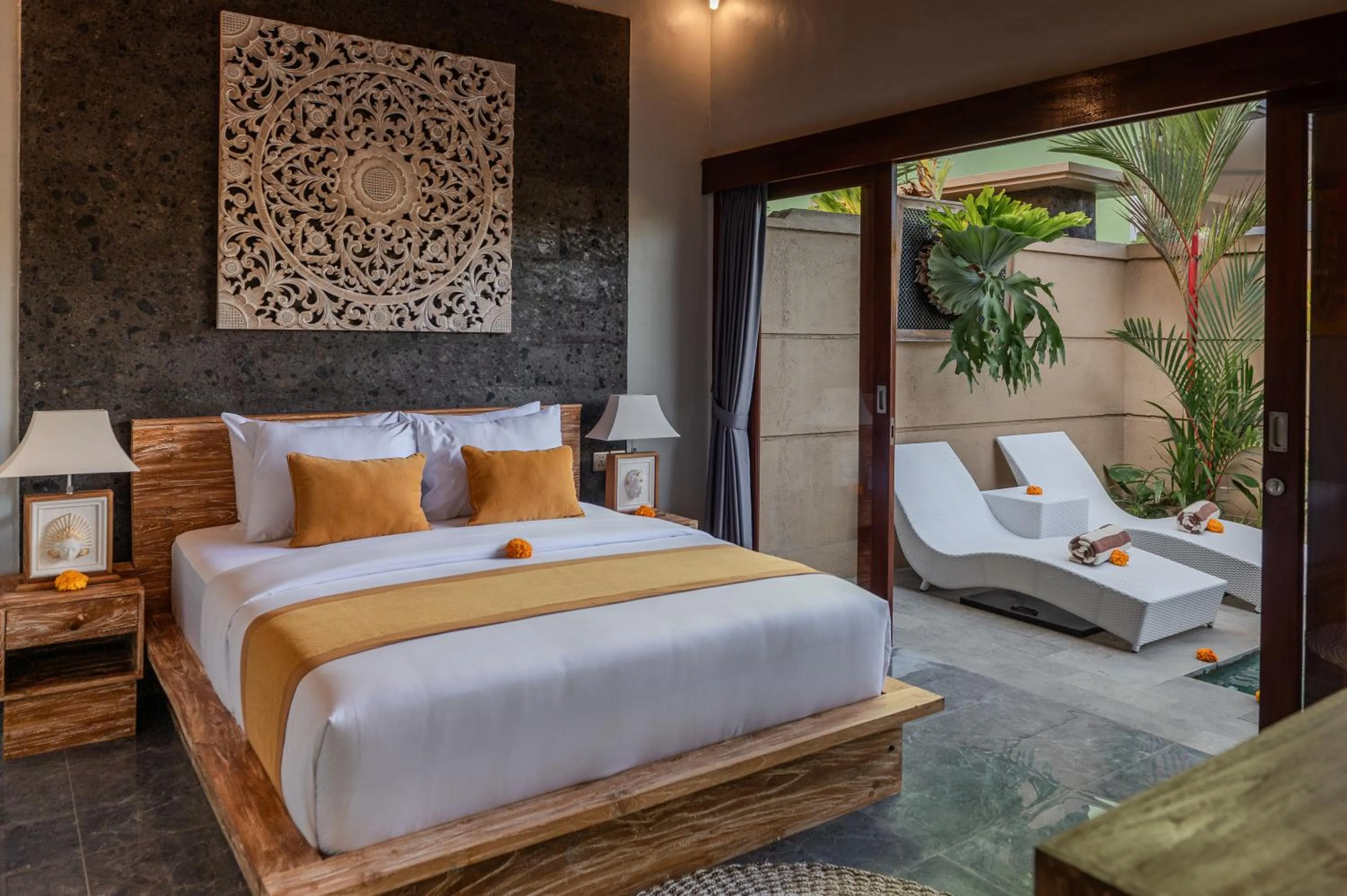 Bed in Villa Semujan Ubud