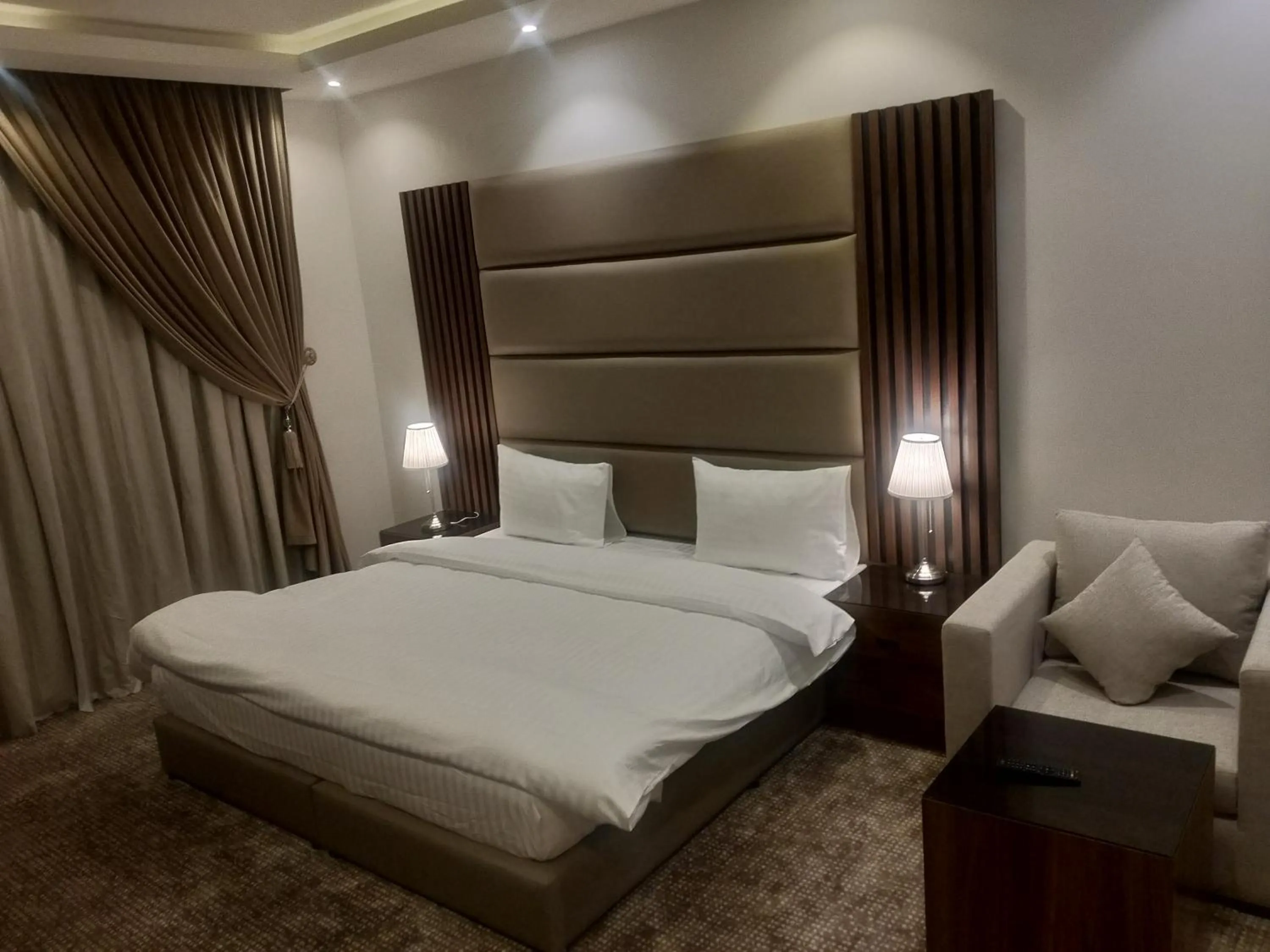 Bed in Towlan Qurtaba