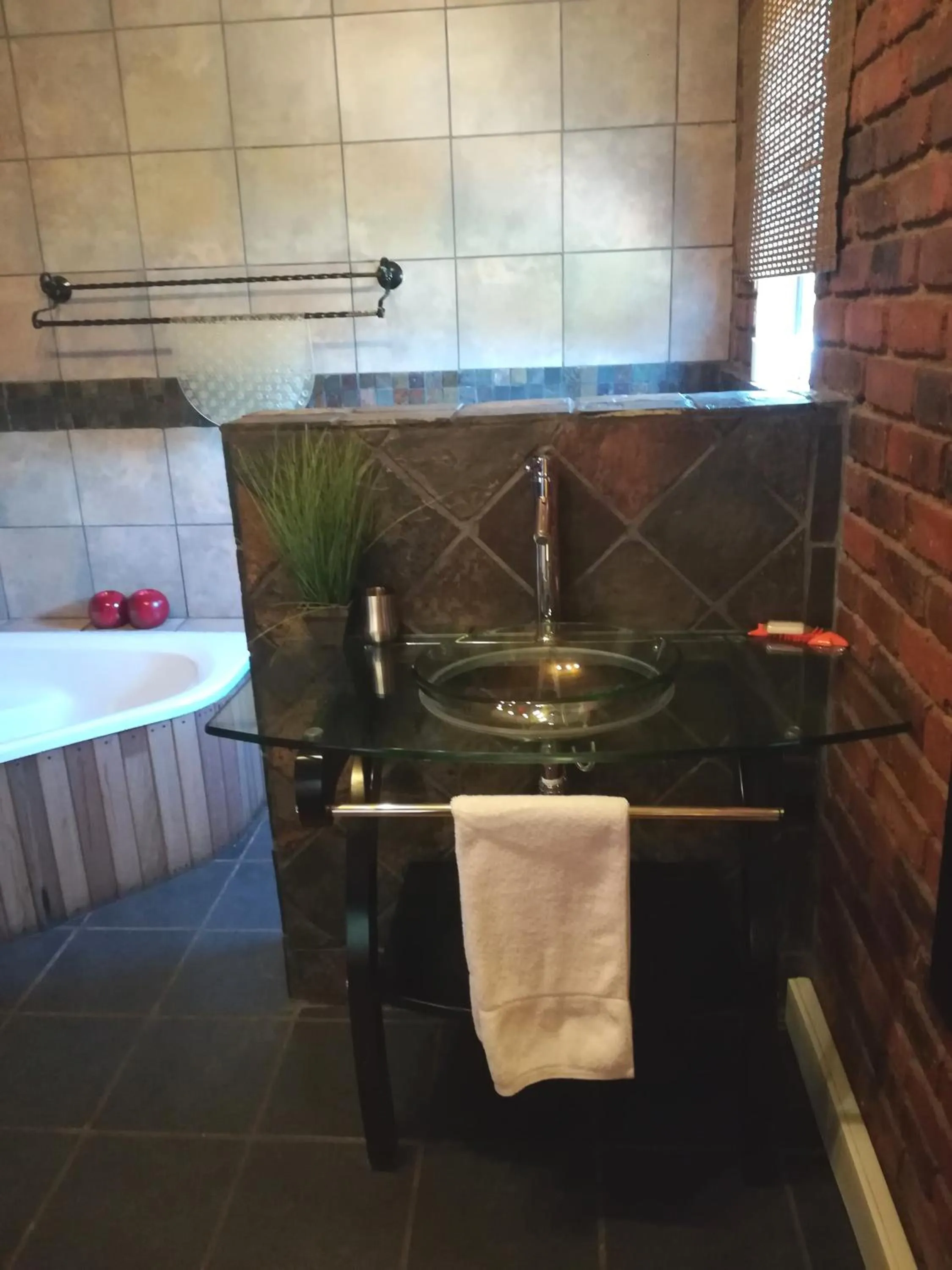 Decorative detail in 24 Onvrey Guest House