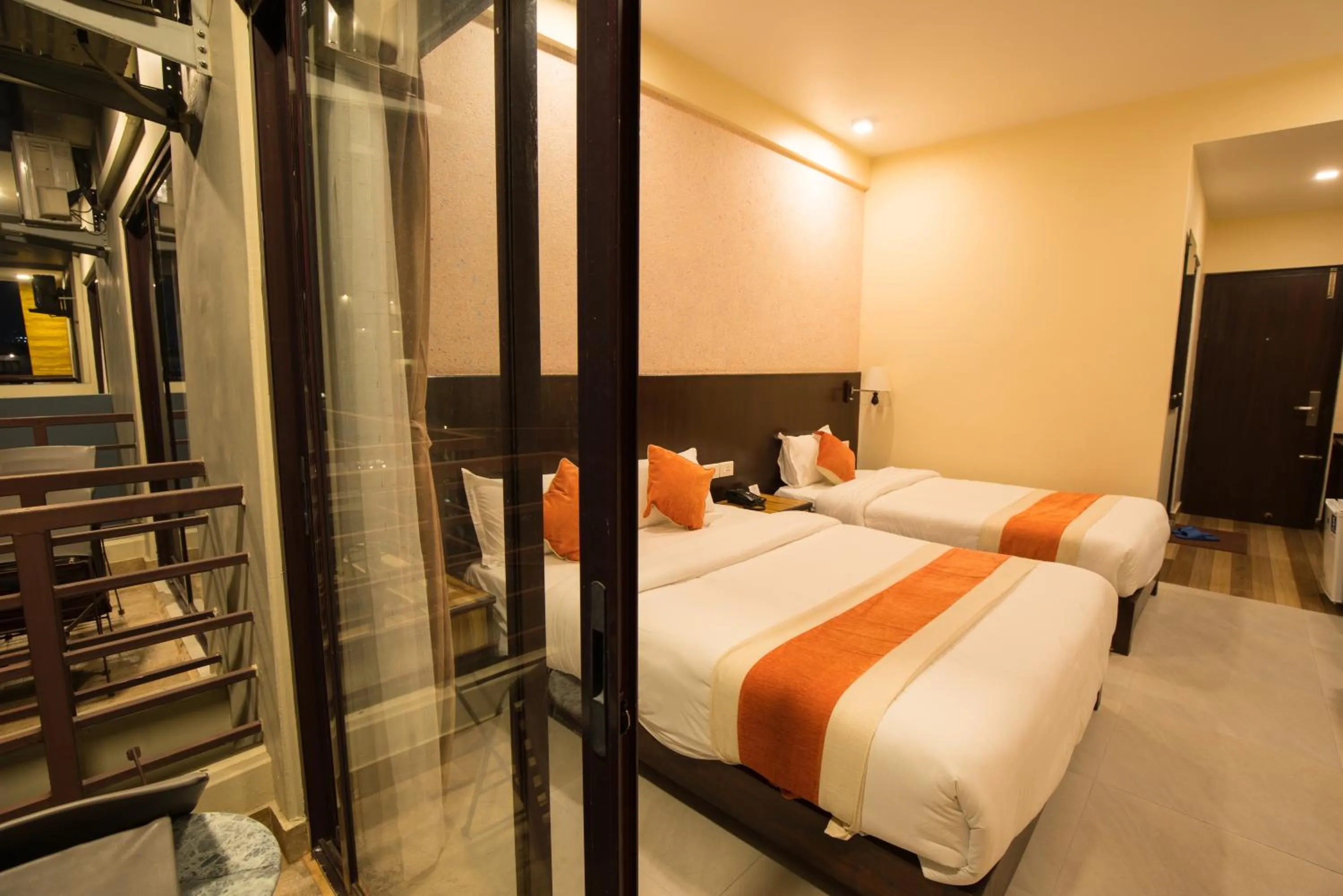 Bedroom, Bed in Hotel Shaara