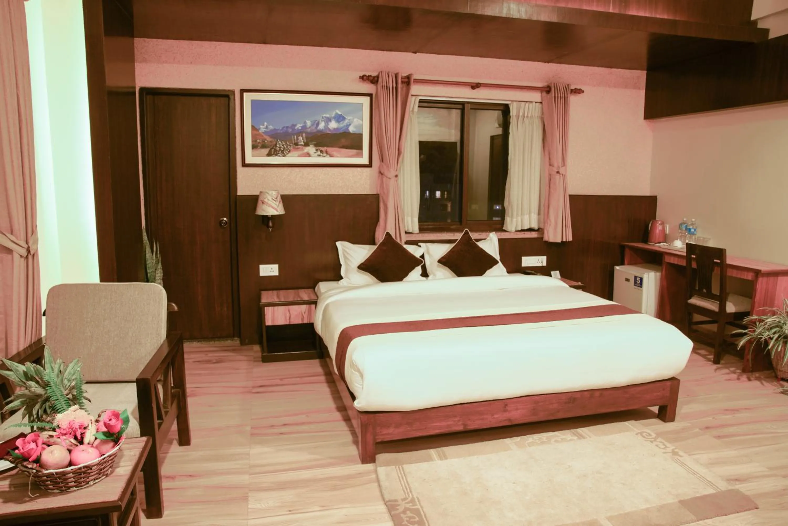 Photo of the whole room, Bed in Hotel Shaara