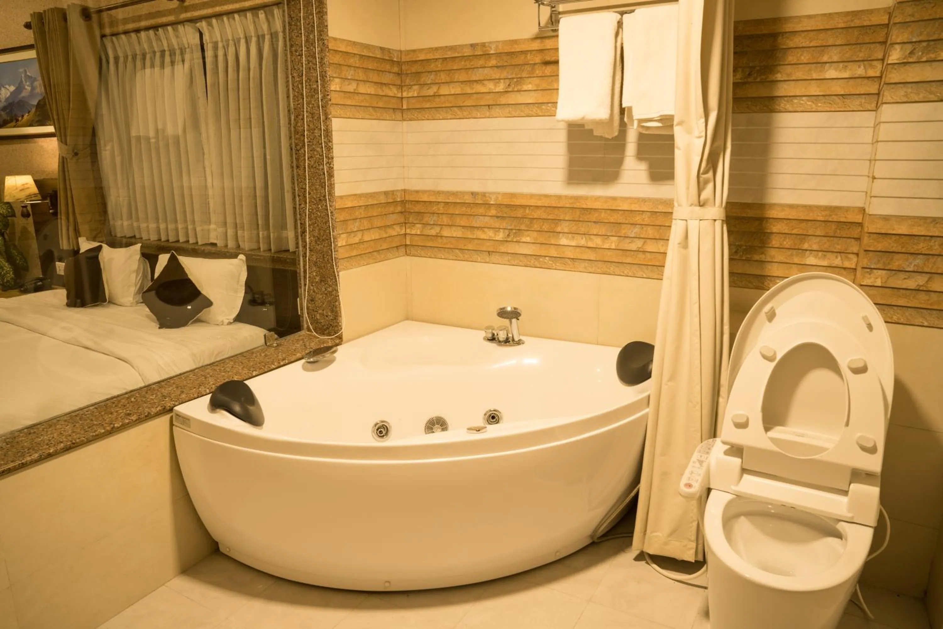 Bathroom in Hotel Shaara