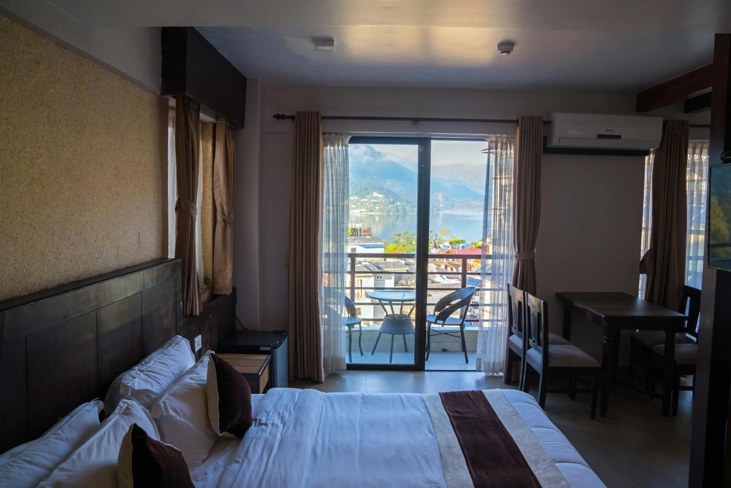 View (from property/room), Bed in Hotel Shaara