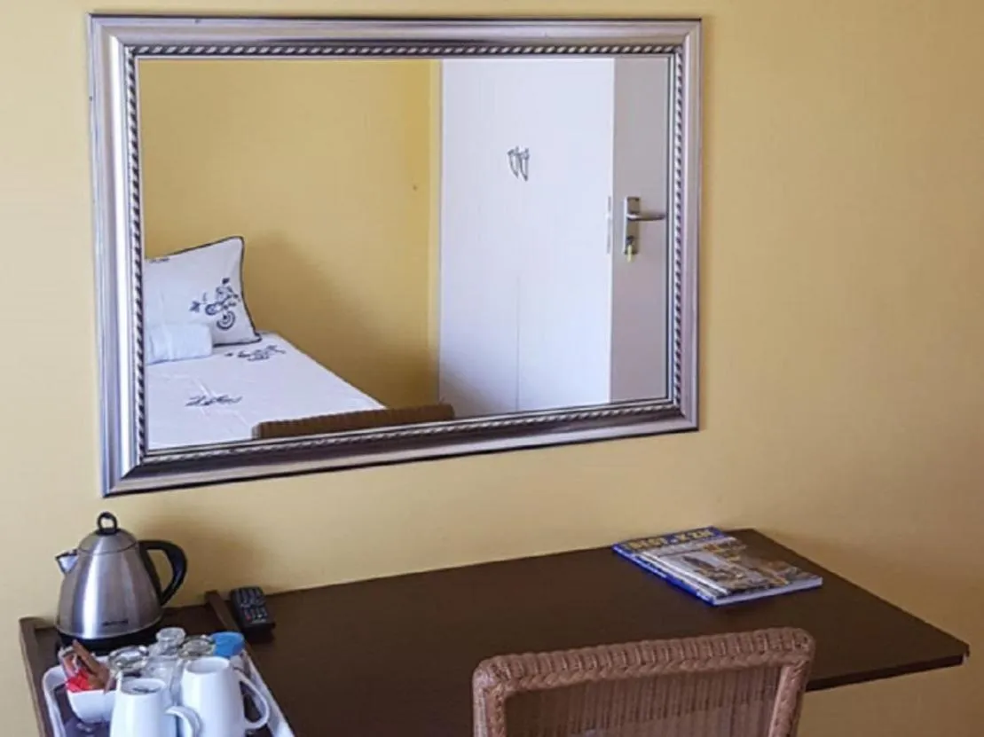 Property building in MS Self-Catering